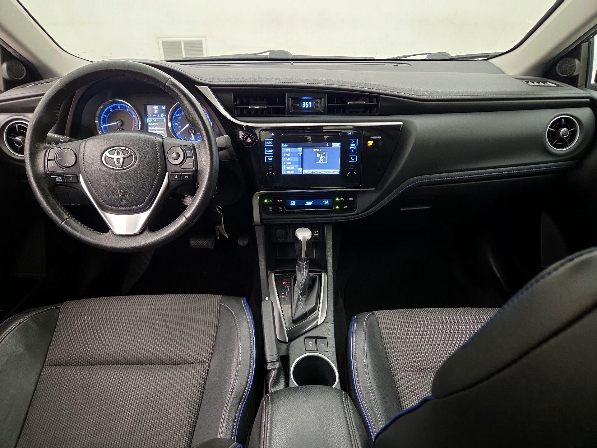 Thumbnail: 2017 Toyota Corolla - 9