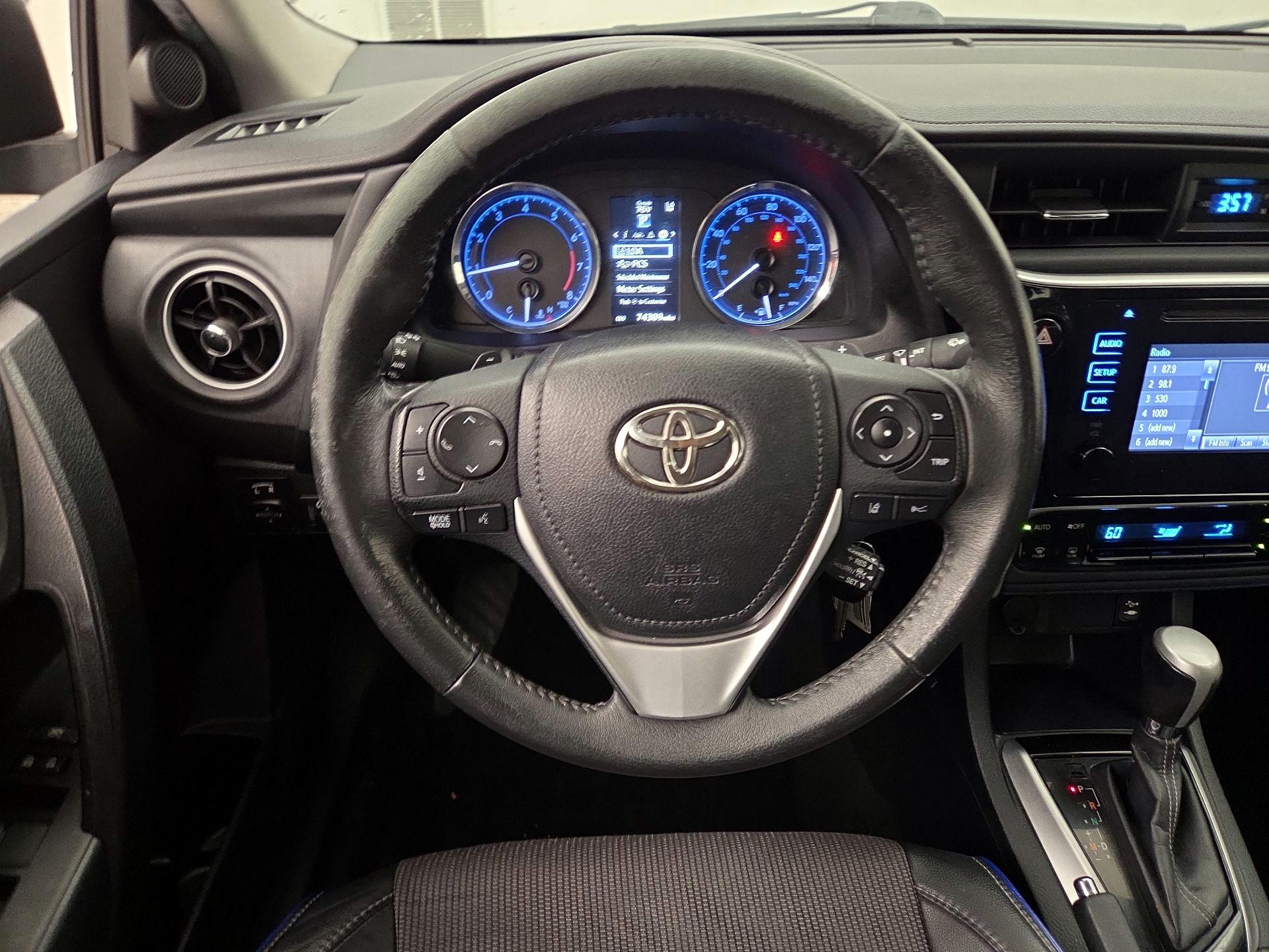 Thumbnail: 2017 Toyota Corolla - 10