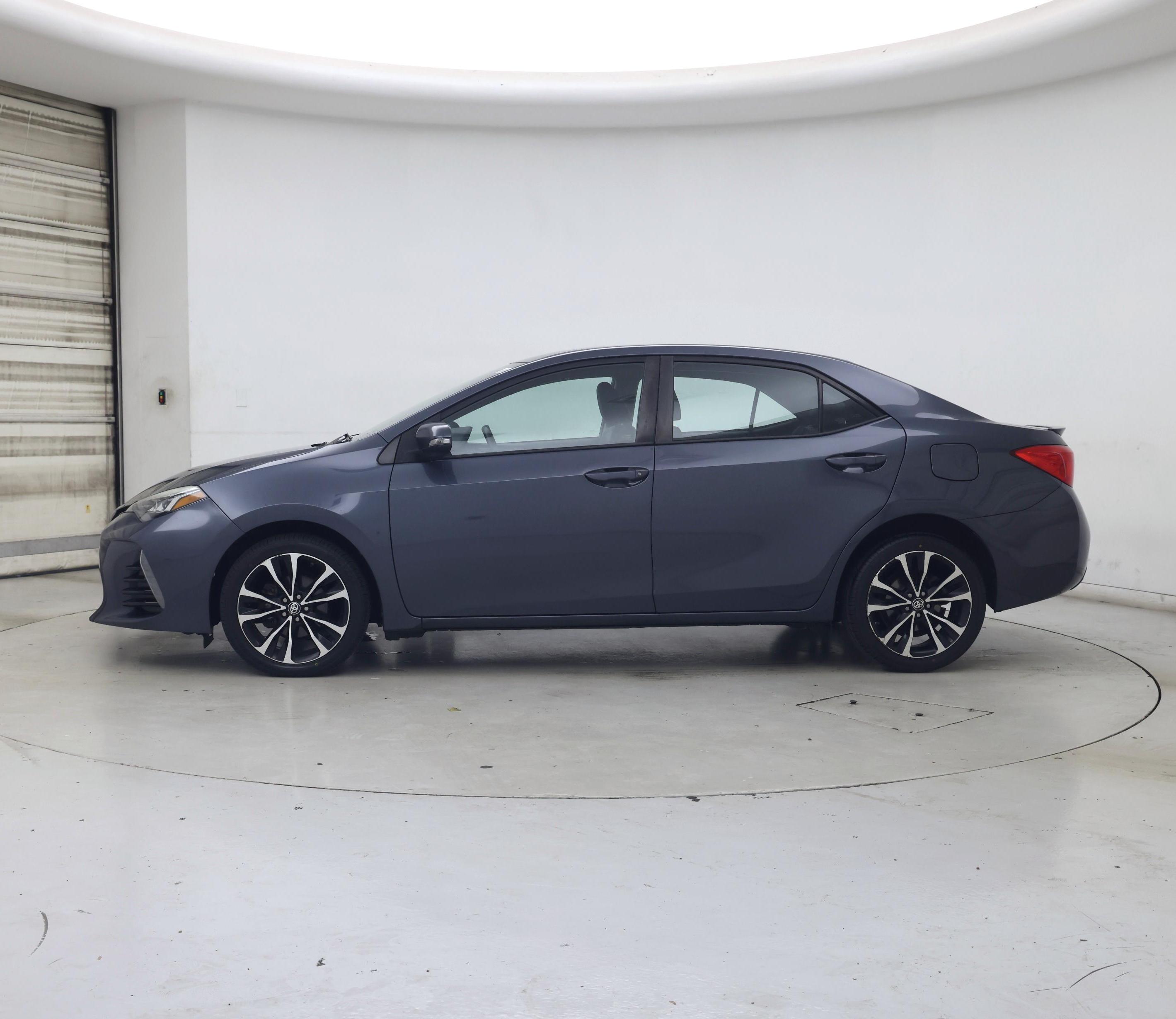 Thumbnail: 2017 Toyota Corolla - 3