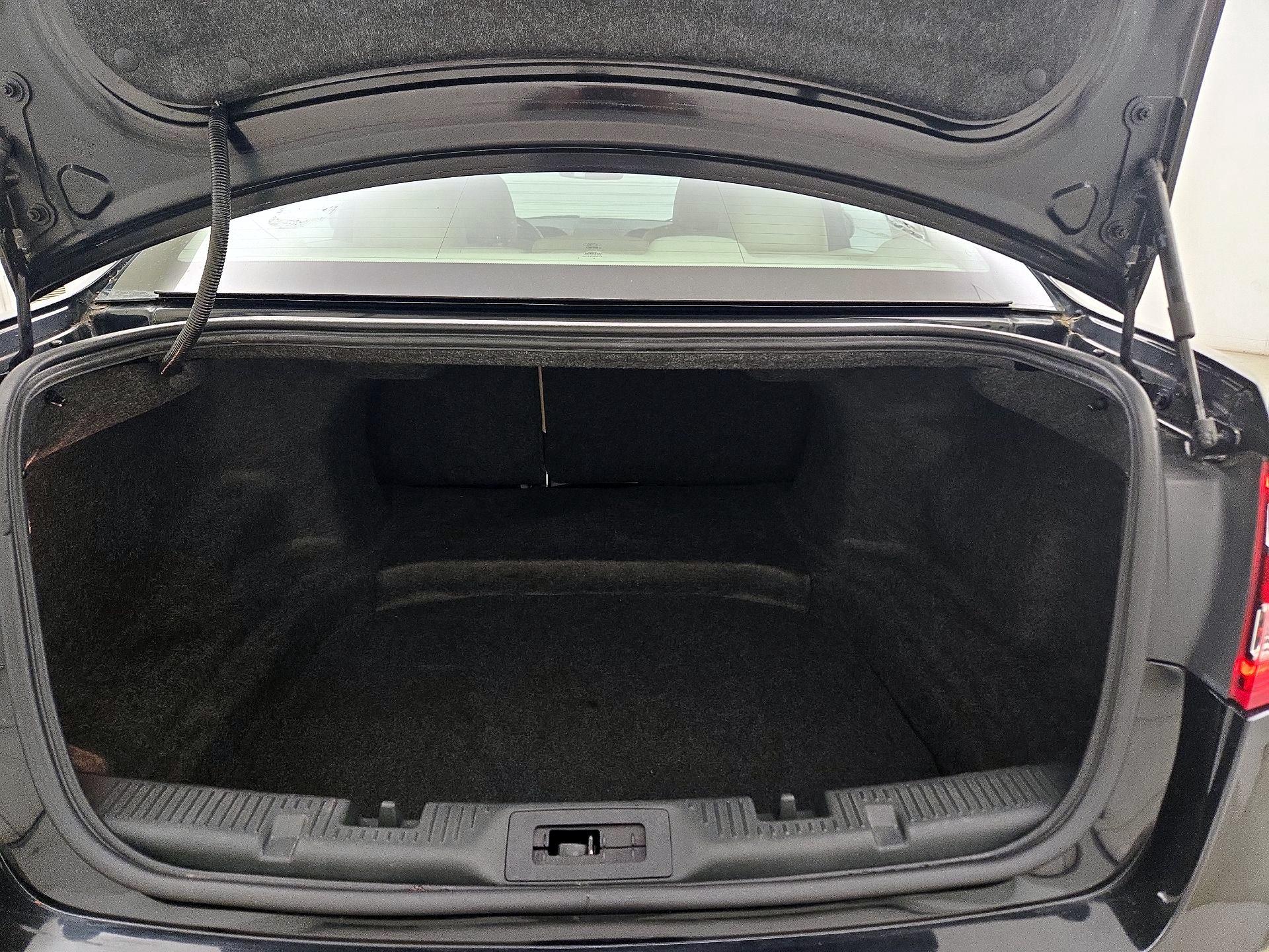 Thumbnail: 2014 Ford Taurus - 17