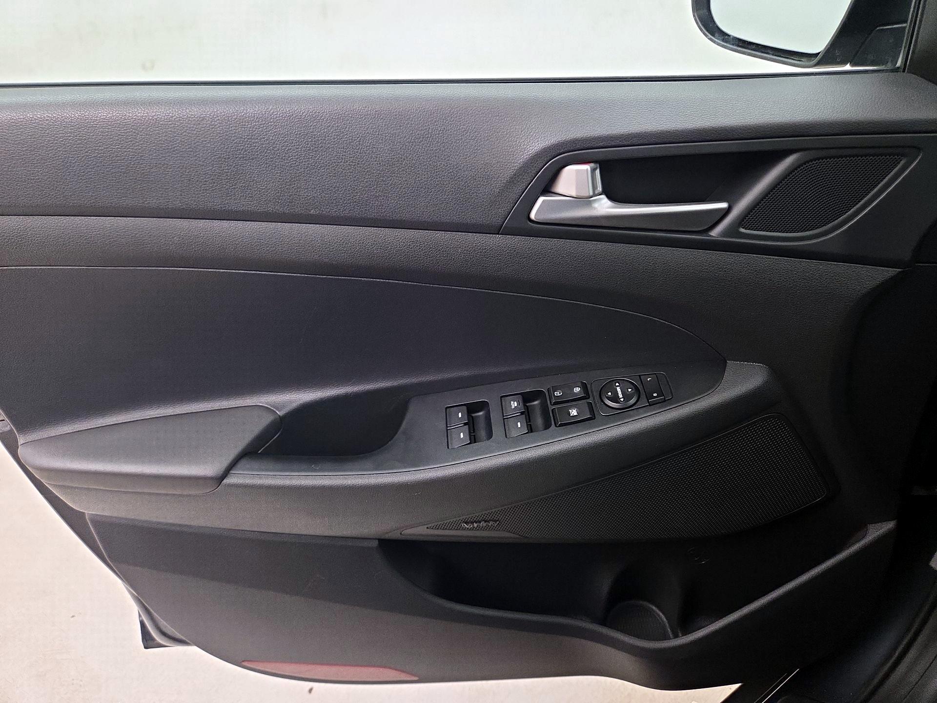 Thumbnail: 2020 Hyundai Tucson - 12