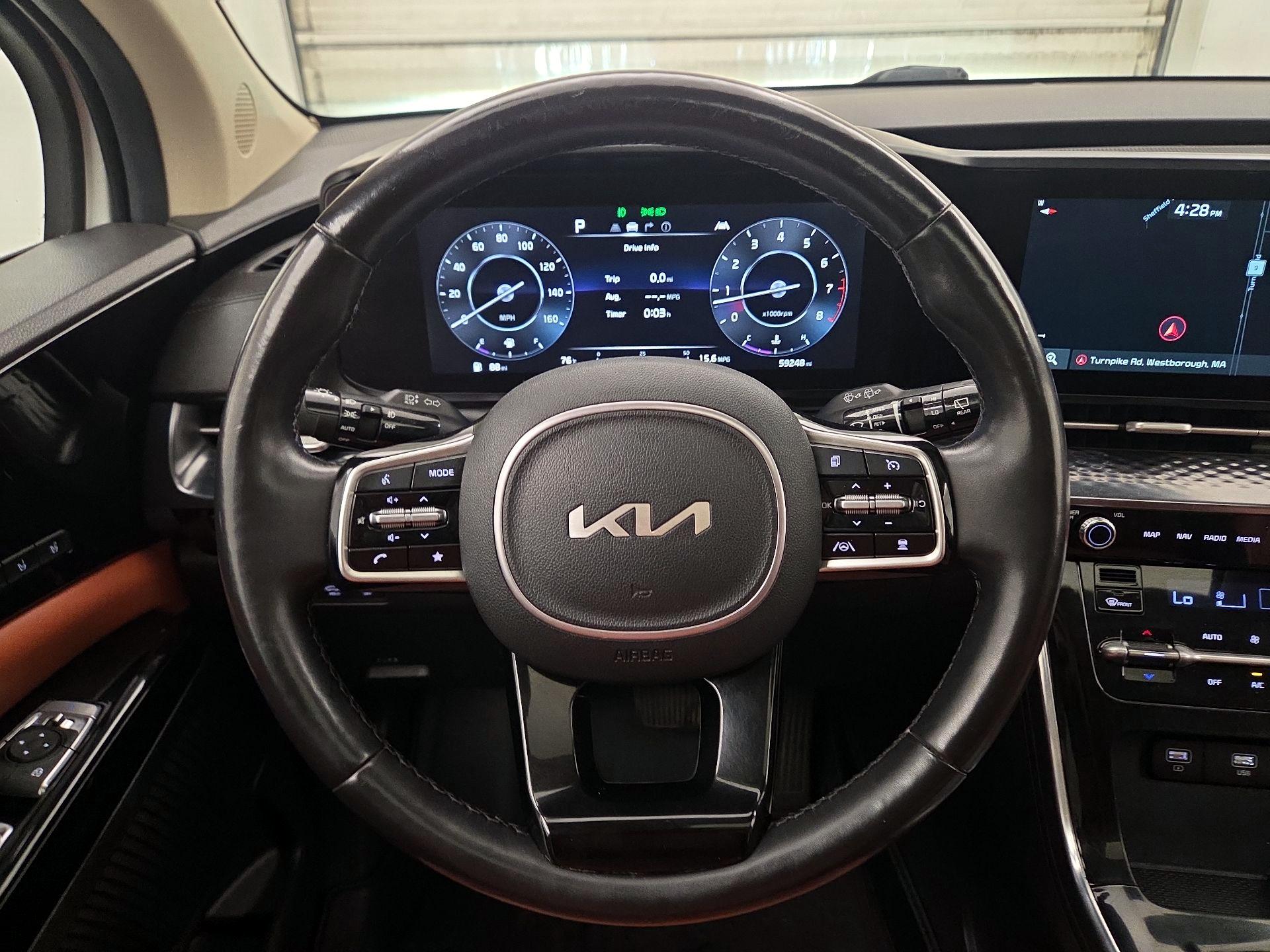 Thumbnail: 2022 Kia Carnival - 10