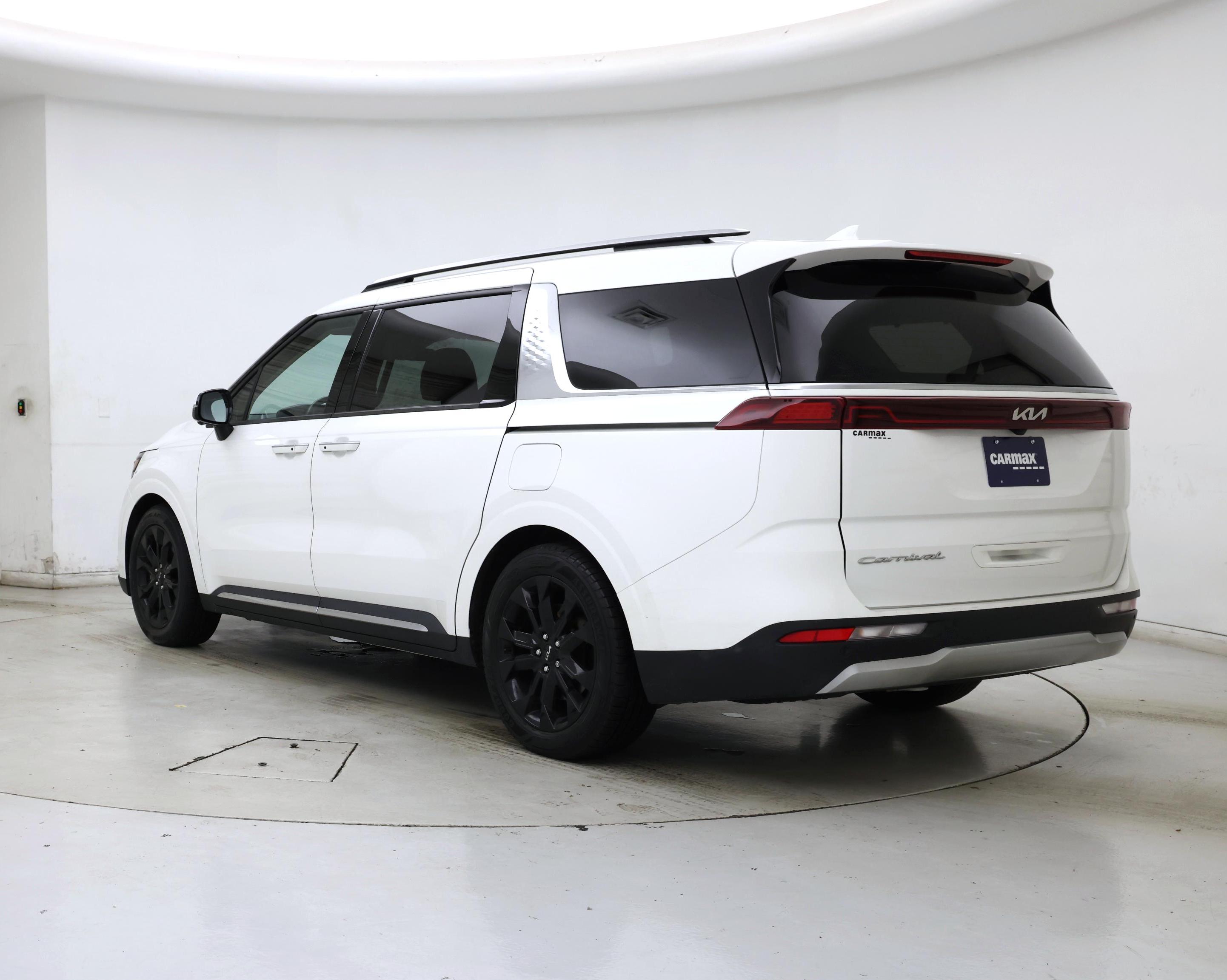 Thumbnail: 2022 Kia Carnival - 2