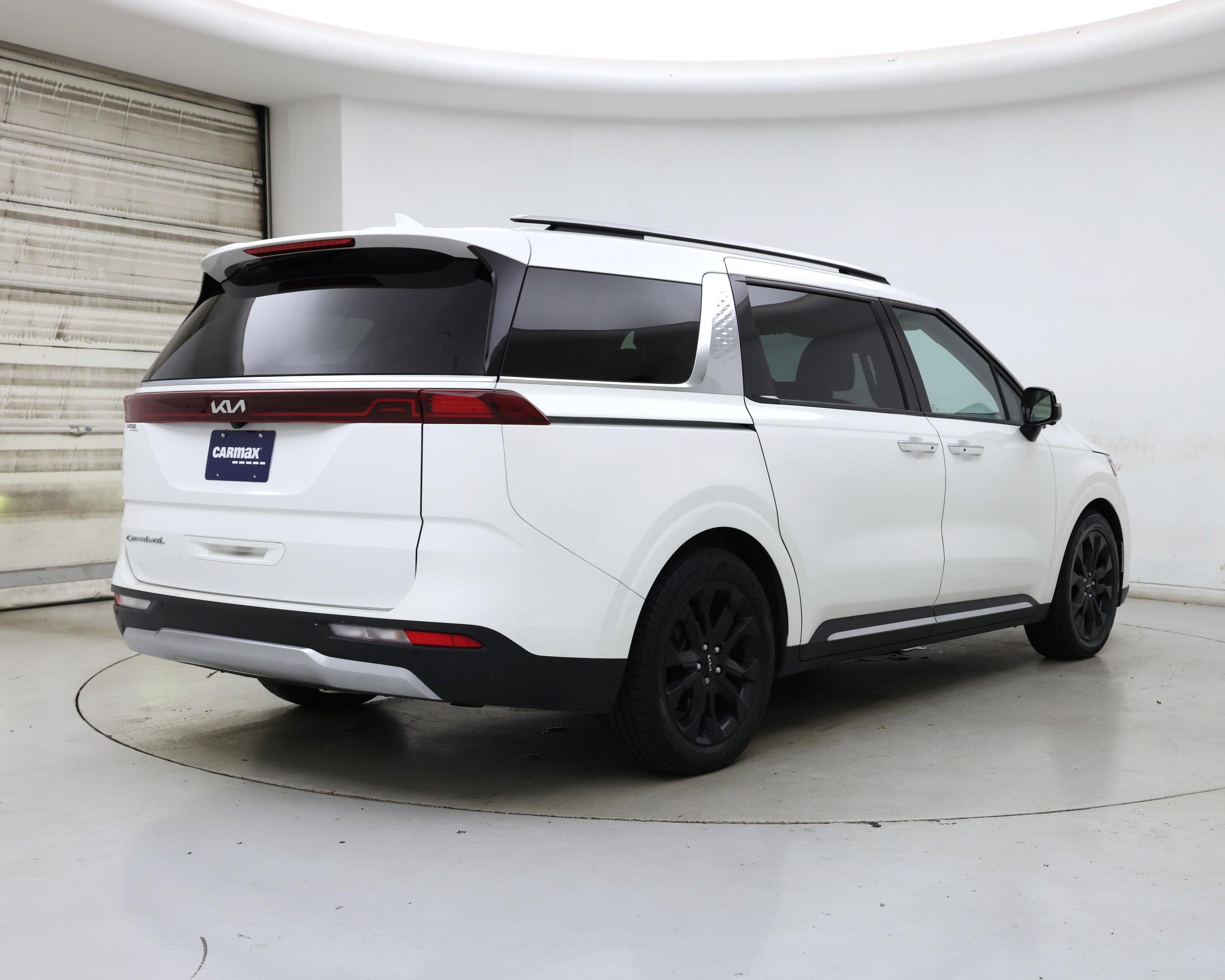 Thumbnail: 2022 Kia Carnival - 8