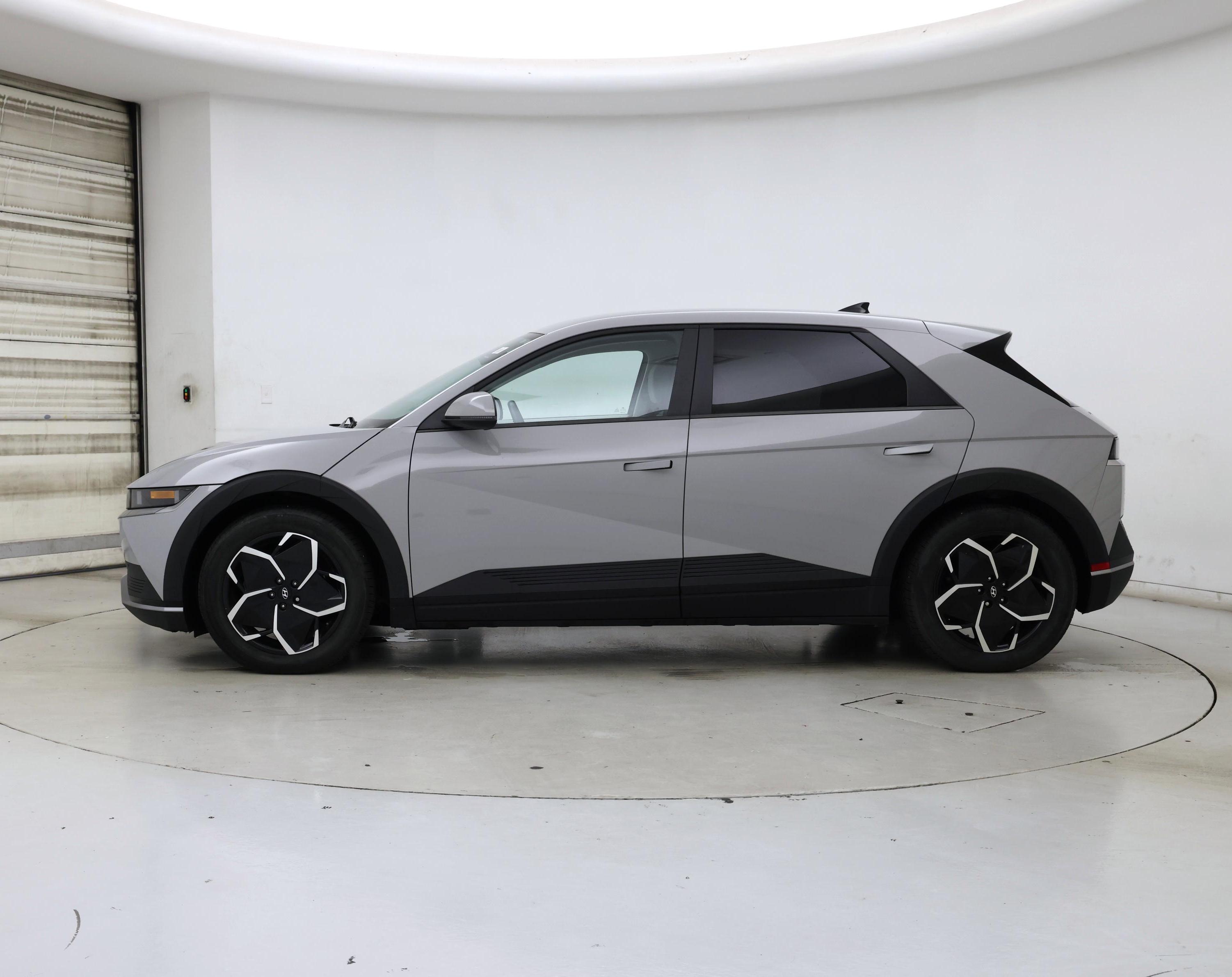 Thumbnail: 2022 Hyundai Ioniq 5 - 3