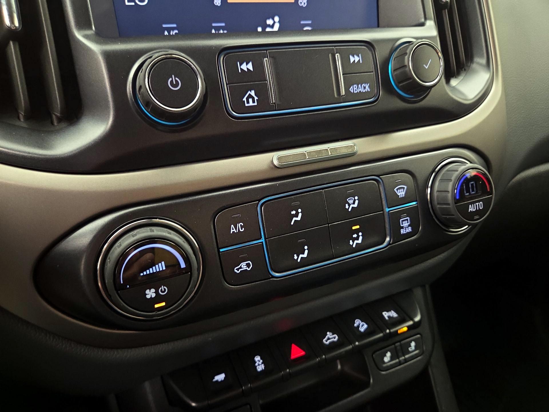 Thumbnail: 2019 Chevrolet Colorado - 16