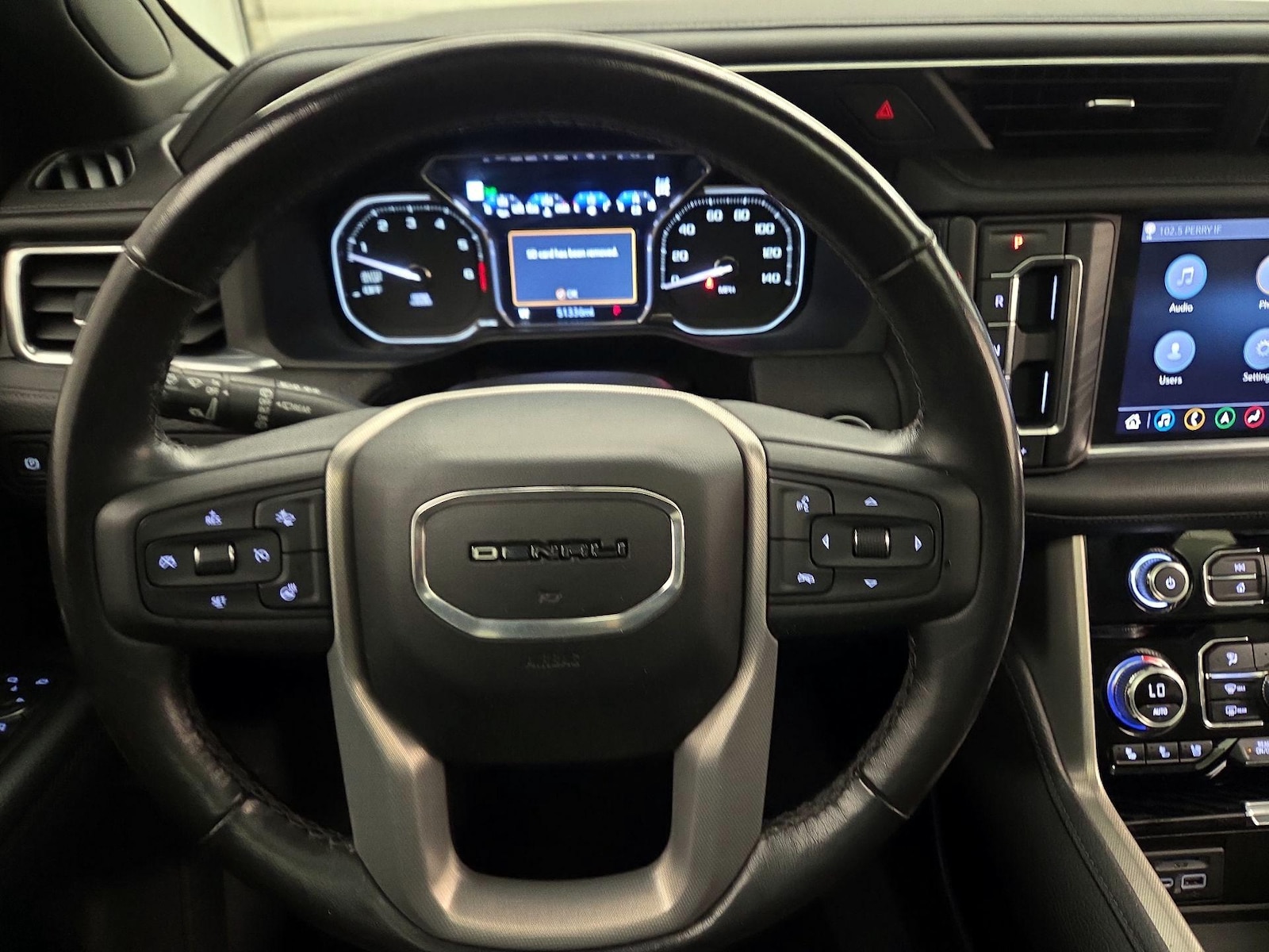 2021 GMC Yukon XL Denali - Photo 11