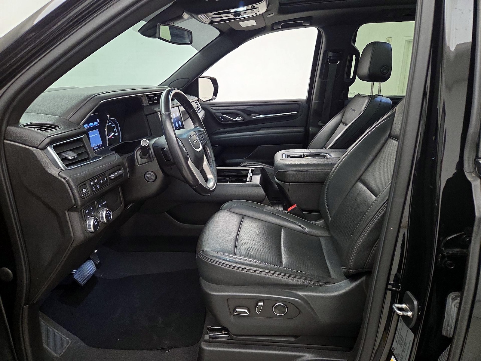 2021 GMC Yukon XL Denali - Photo 12