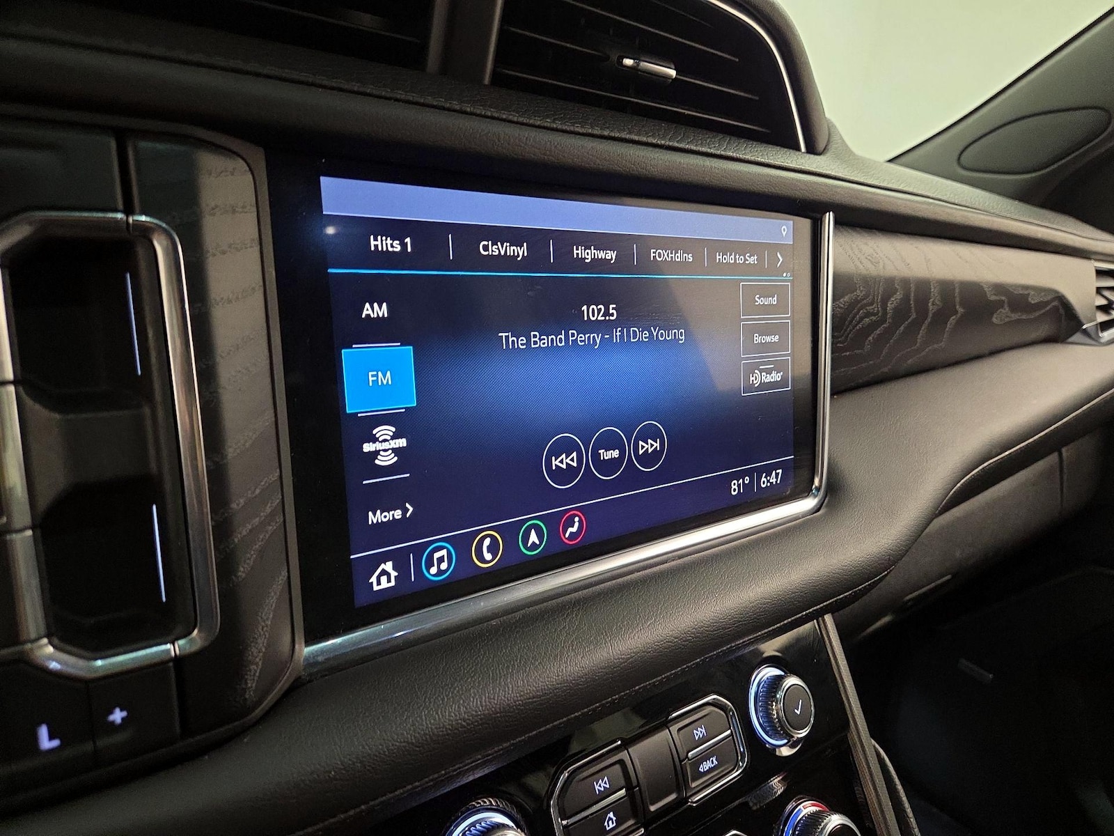 2021 GMC Yukon XL Denali - Photo 16