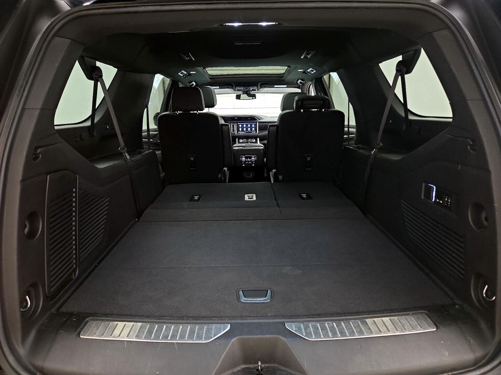 2021 GMC Yukon XL Denali - Photo 24