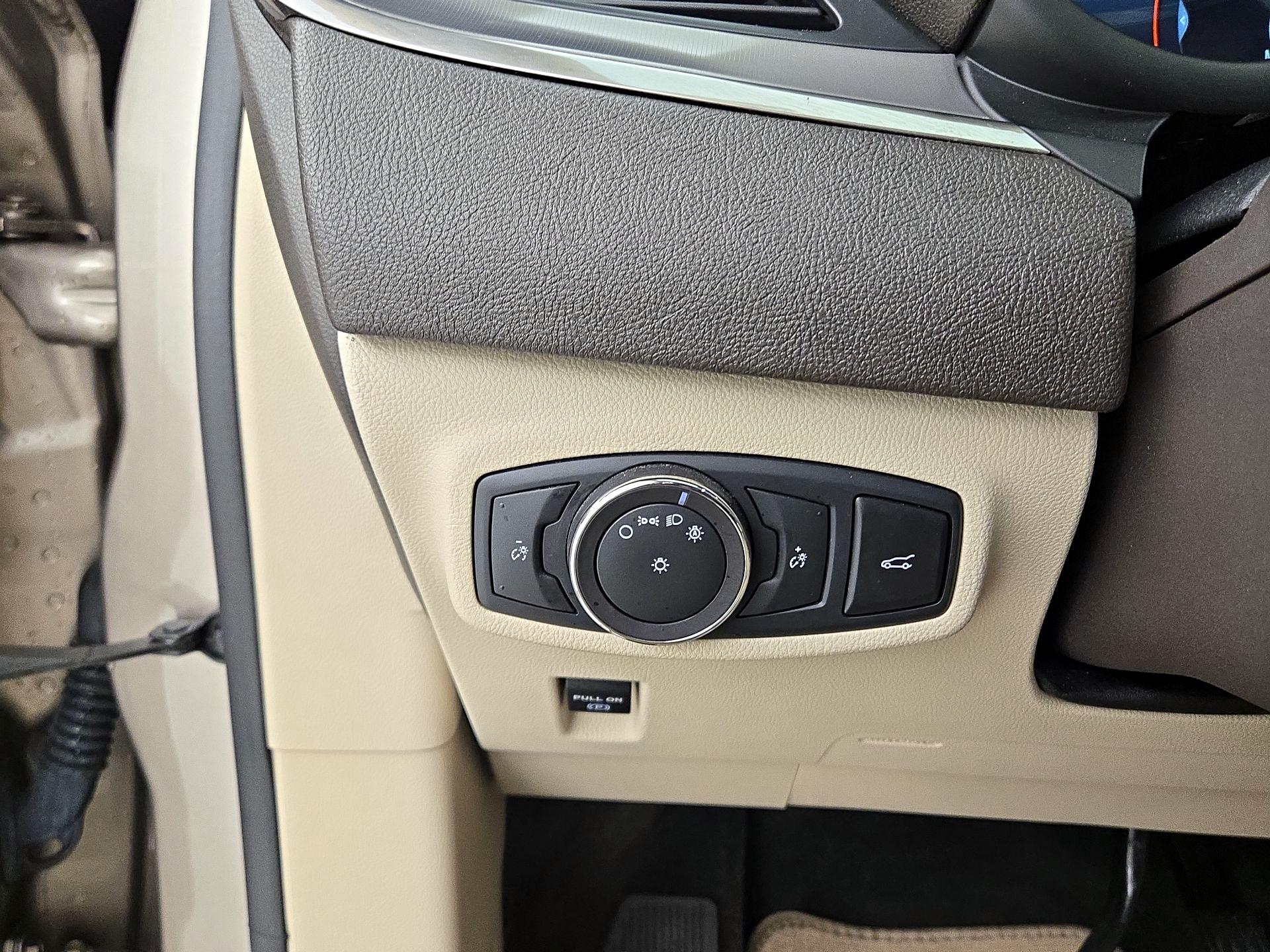 Thumbnail: 2019 Lincoln MKC - 13