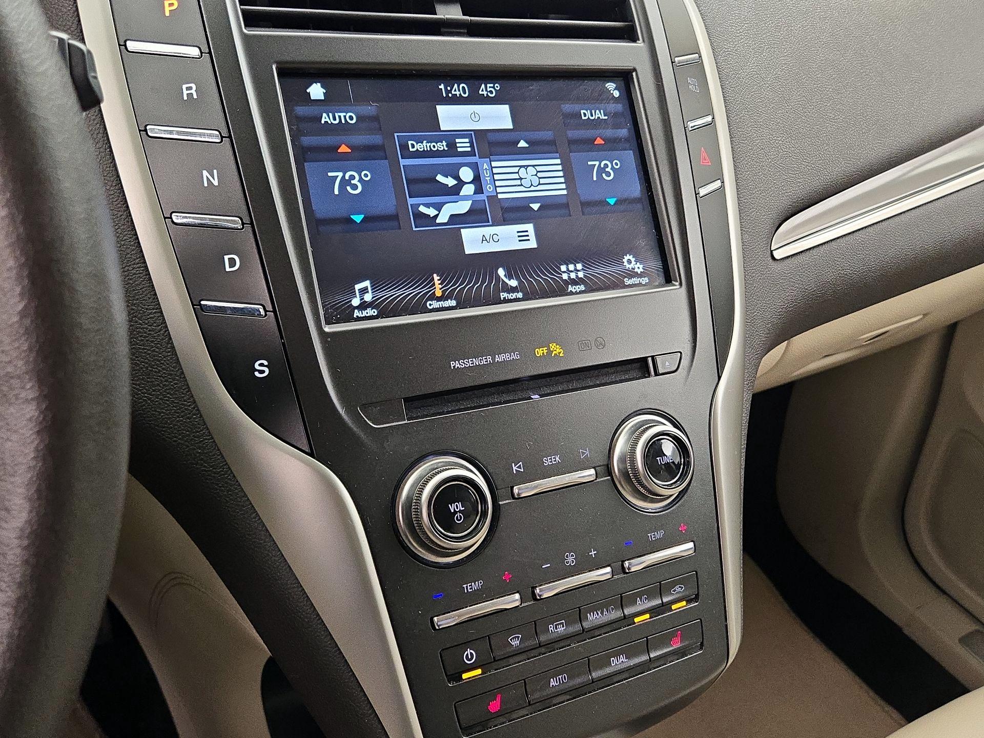 Thumbnail: 2019 Lincoln MKC - 16