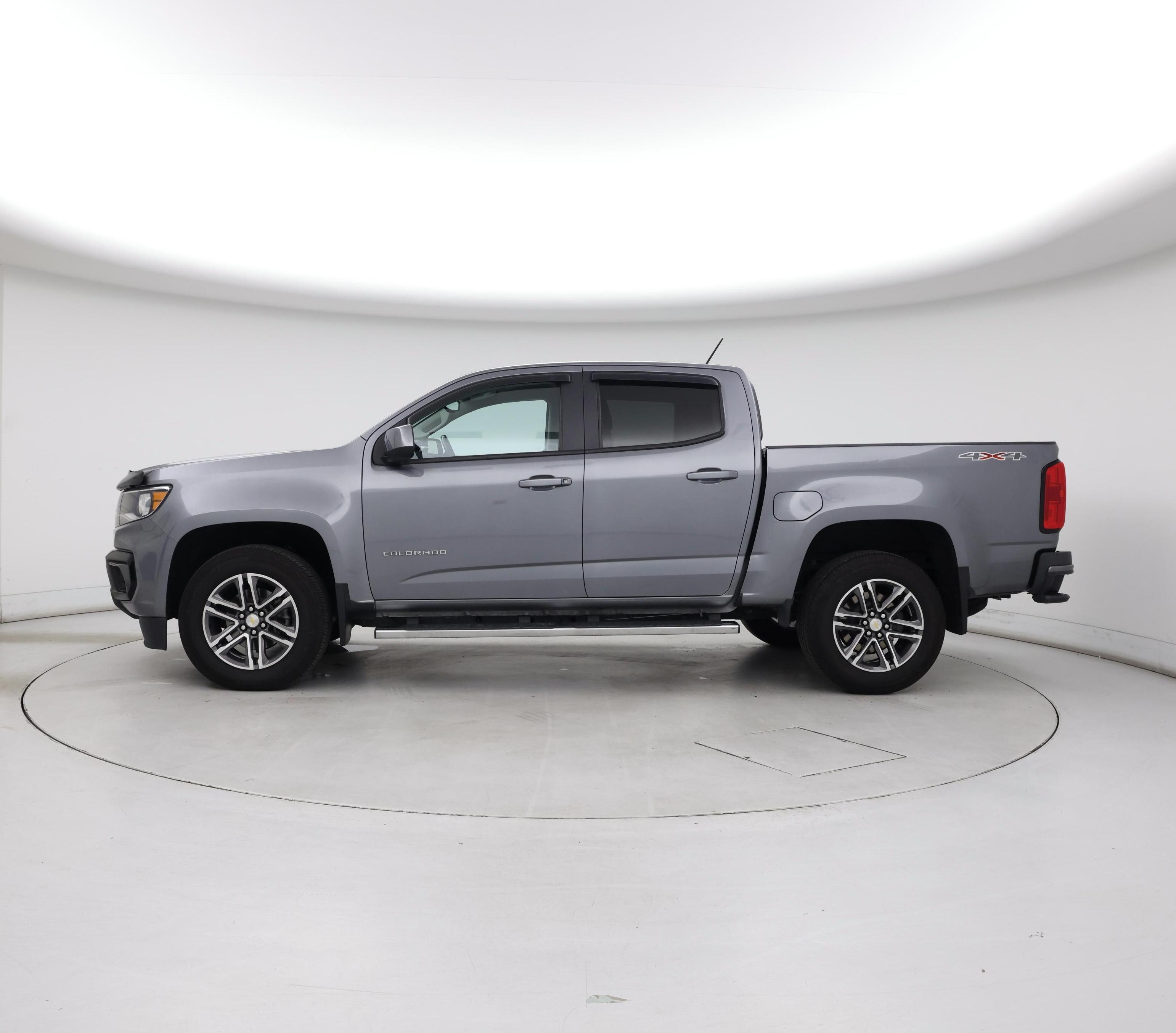 Thumbnail: 2021 Chevrolet Colorado - 3