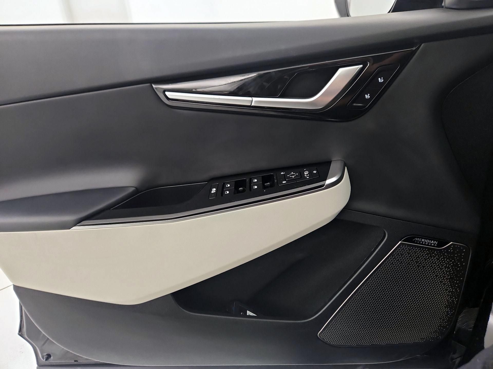 Thumbnail: 2024 Kia EV6 - 12