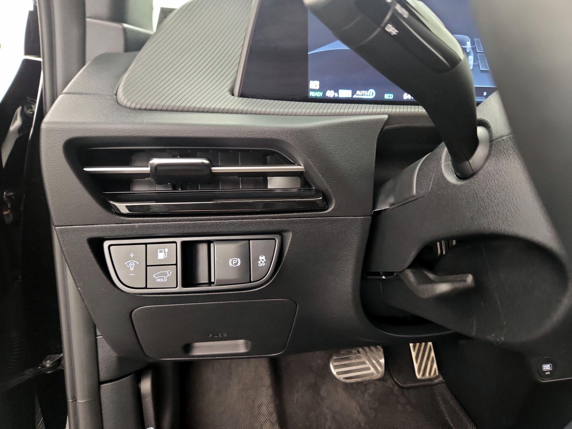 Thumbnail: 2024 Kia EV6 - 13