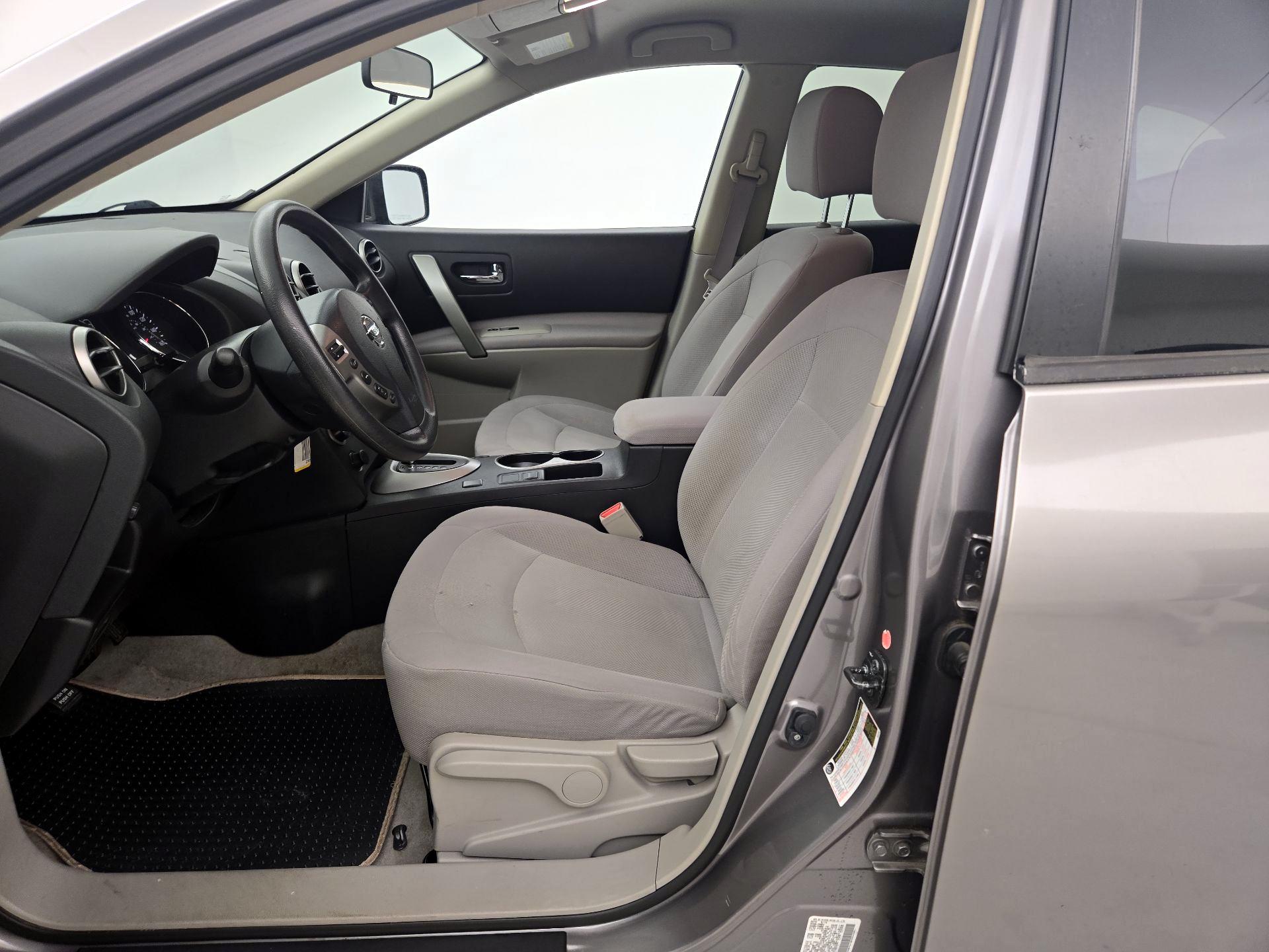 Thumbnail: 2015 Nissan Rogue - 11