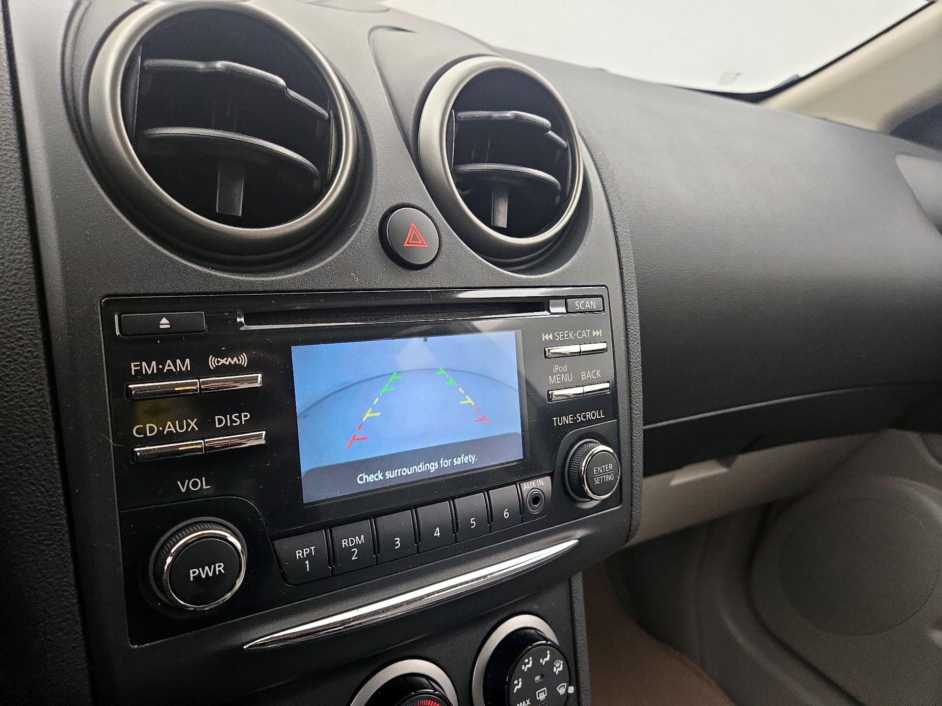 Thumbnail: 2015 Nissan Rogue - 14