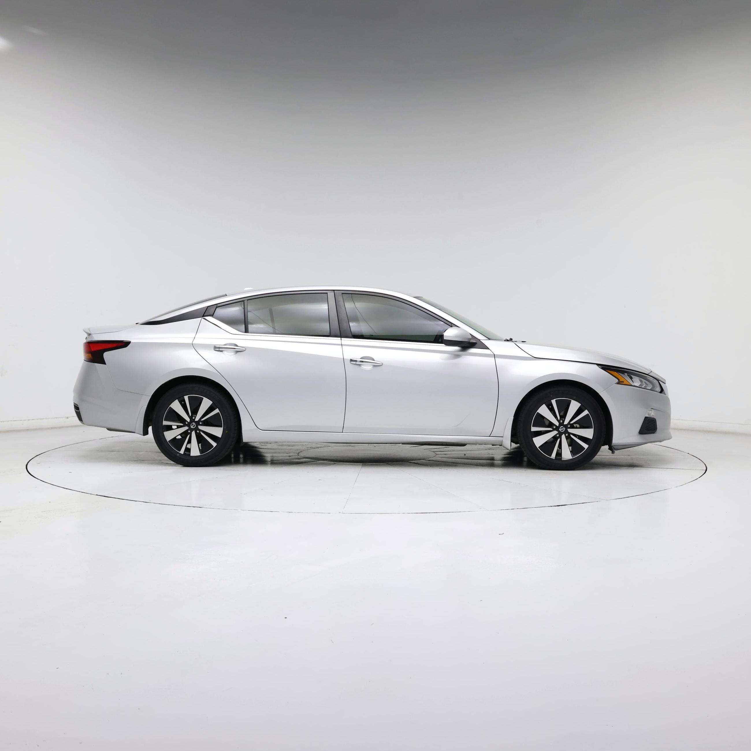 Thumbnail: 2021 Nissan Altima - 7