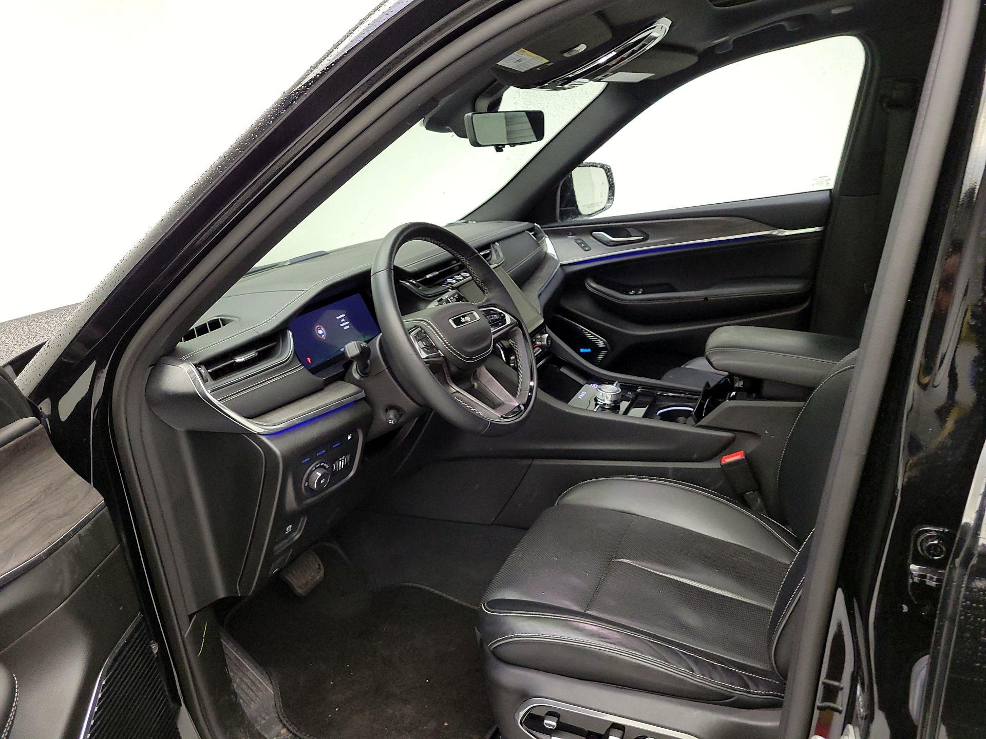 Thumbnail: 2024 Jeep Grand Cherokee - 9