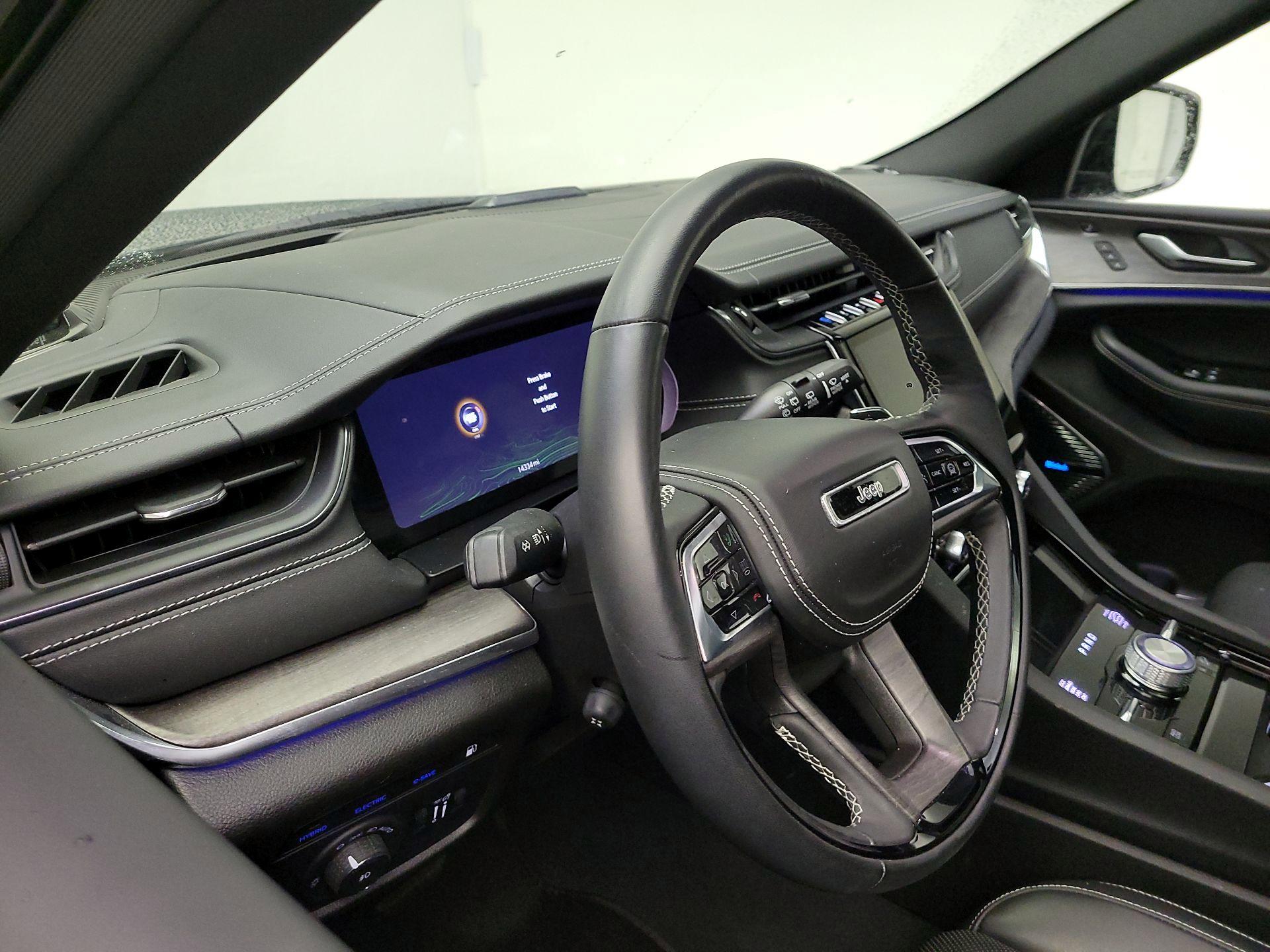 Thumbnail: 2024 Jeep Grand Cherokee - 8