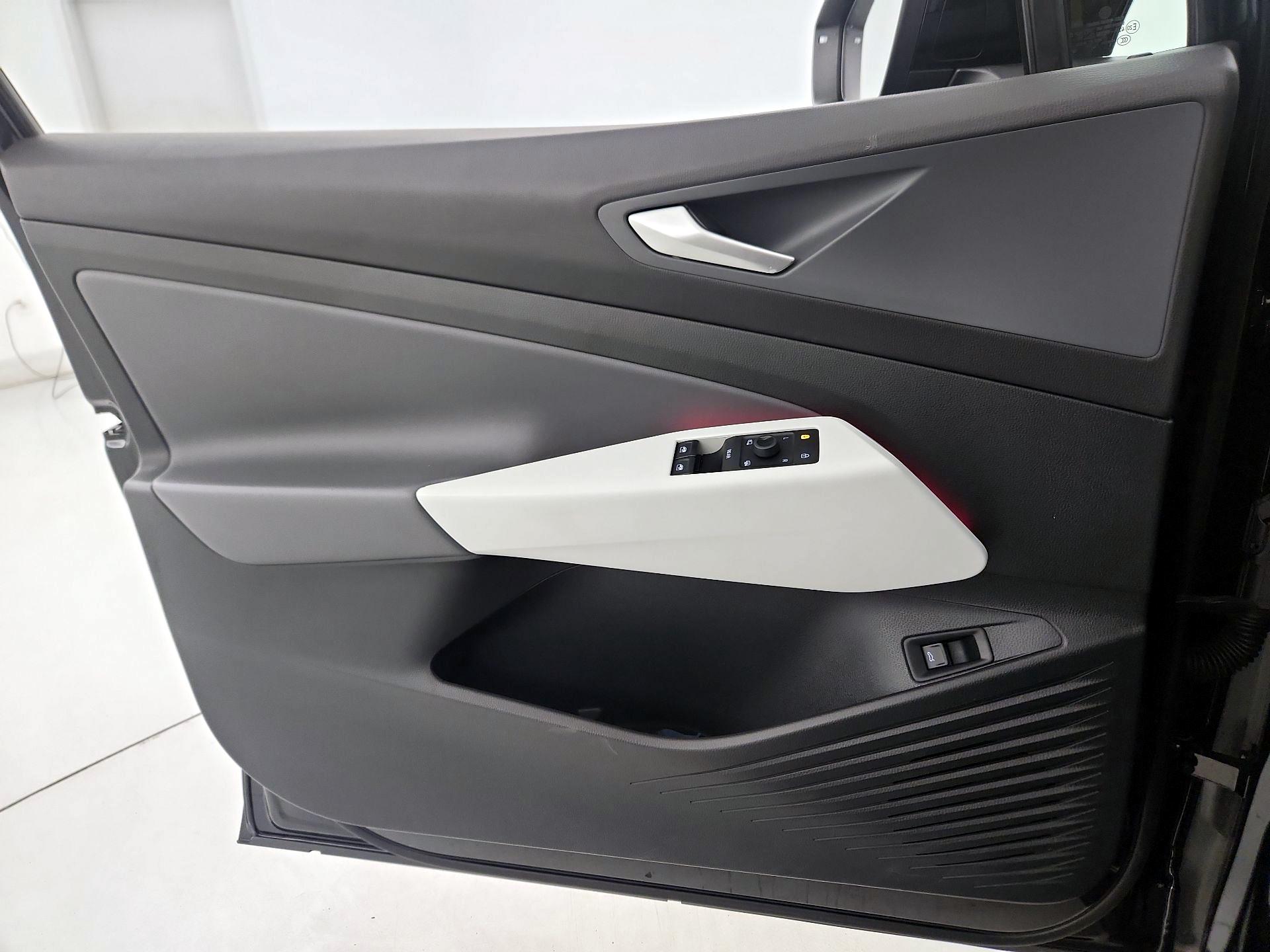 Thumbnail: 2021 Volkswagen ID.4 - 12