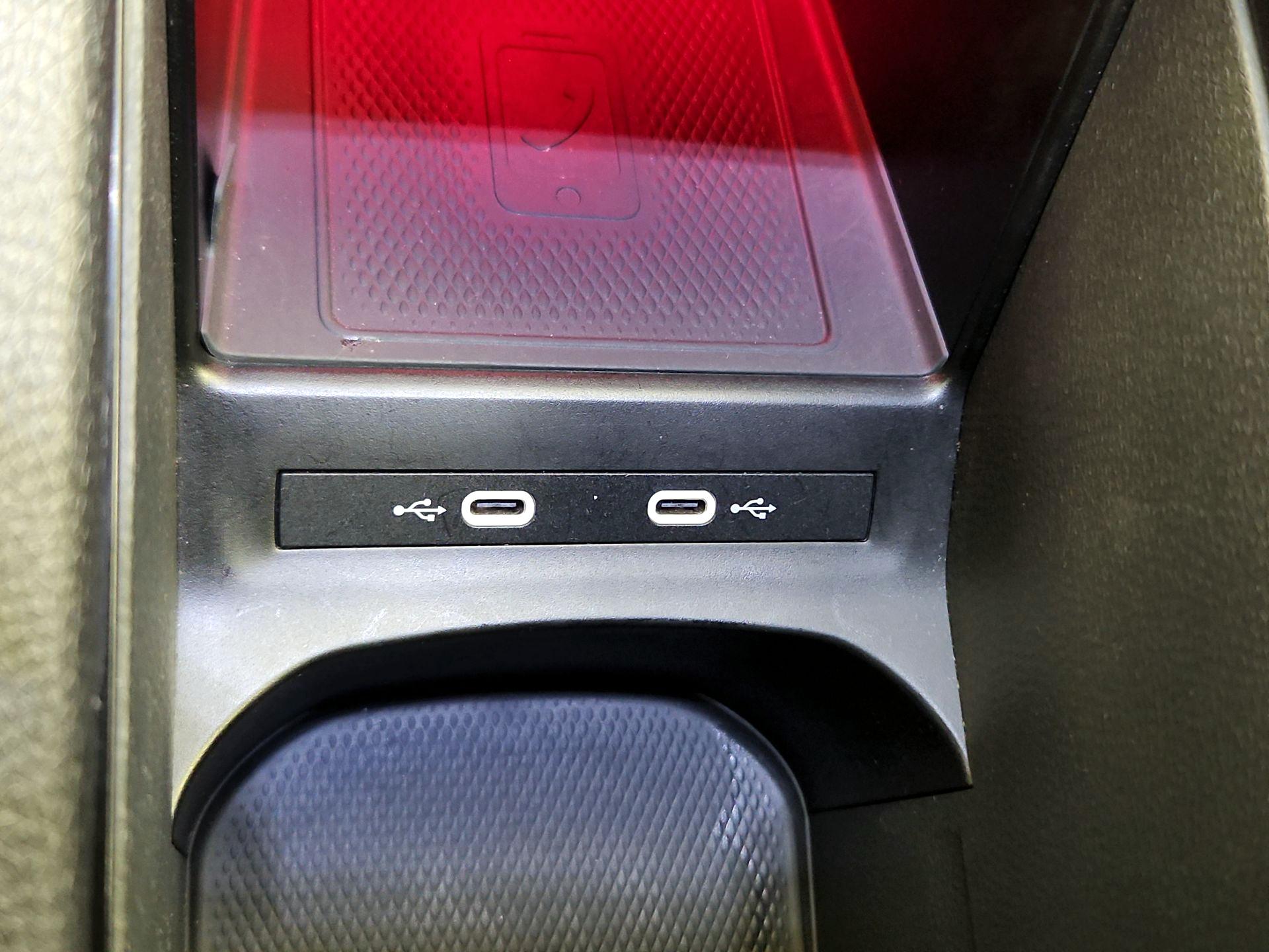 Thumbnail: 2021 Volkswagen ID.4 - 19