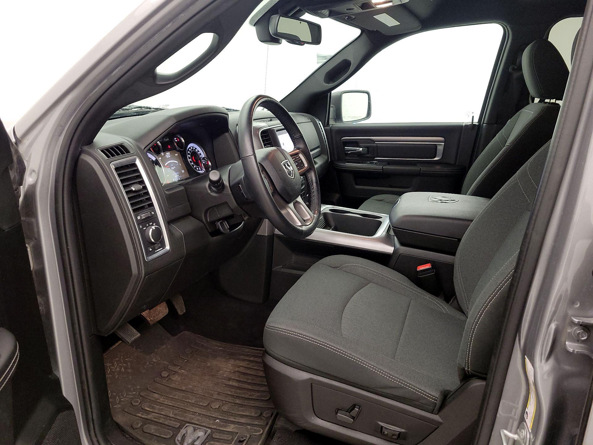 Thumbnail: 2022 RAM 1500 Classic - 11