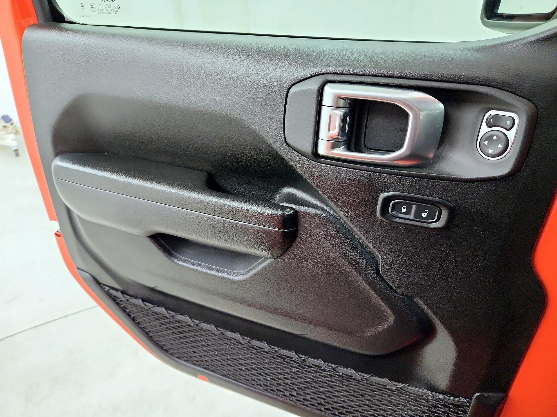 Thumbnail: 2023 Jeep Wrangler - 10