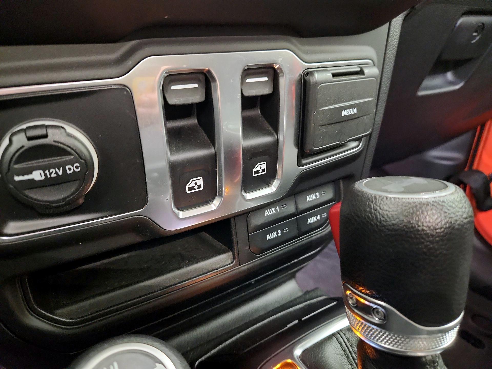 Thumbnail: 2023 Jeep Wrangler - 17