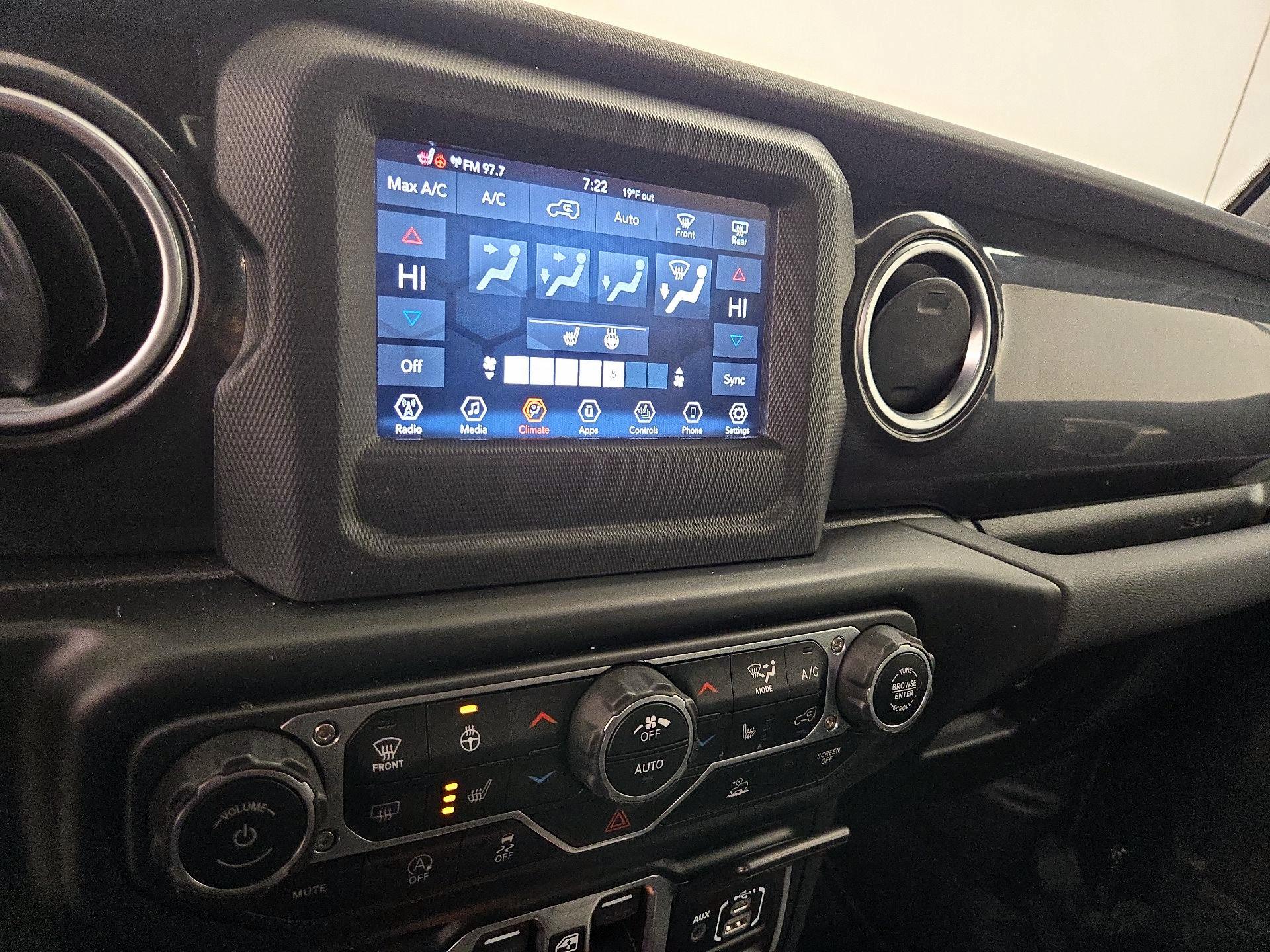 Thumbnail: 2021 Jeep Wrangler - 16