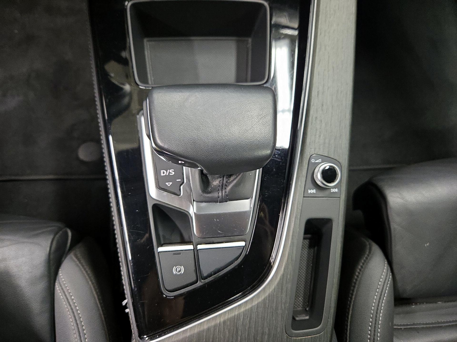 Thumbnail: 2024 Audi A4 - 17