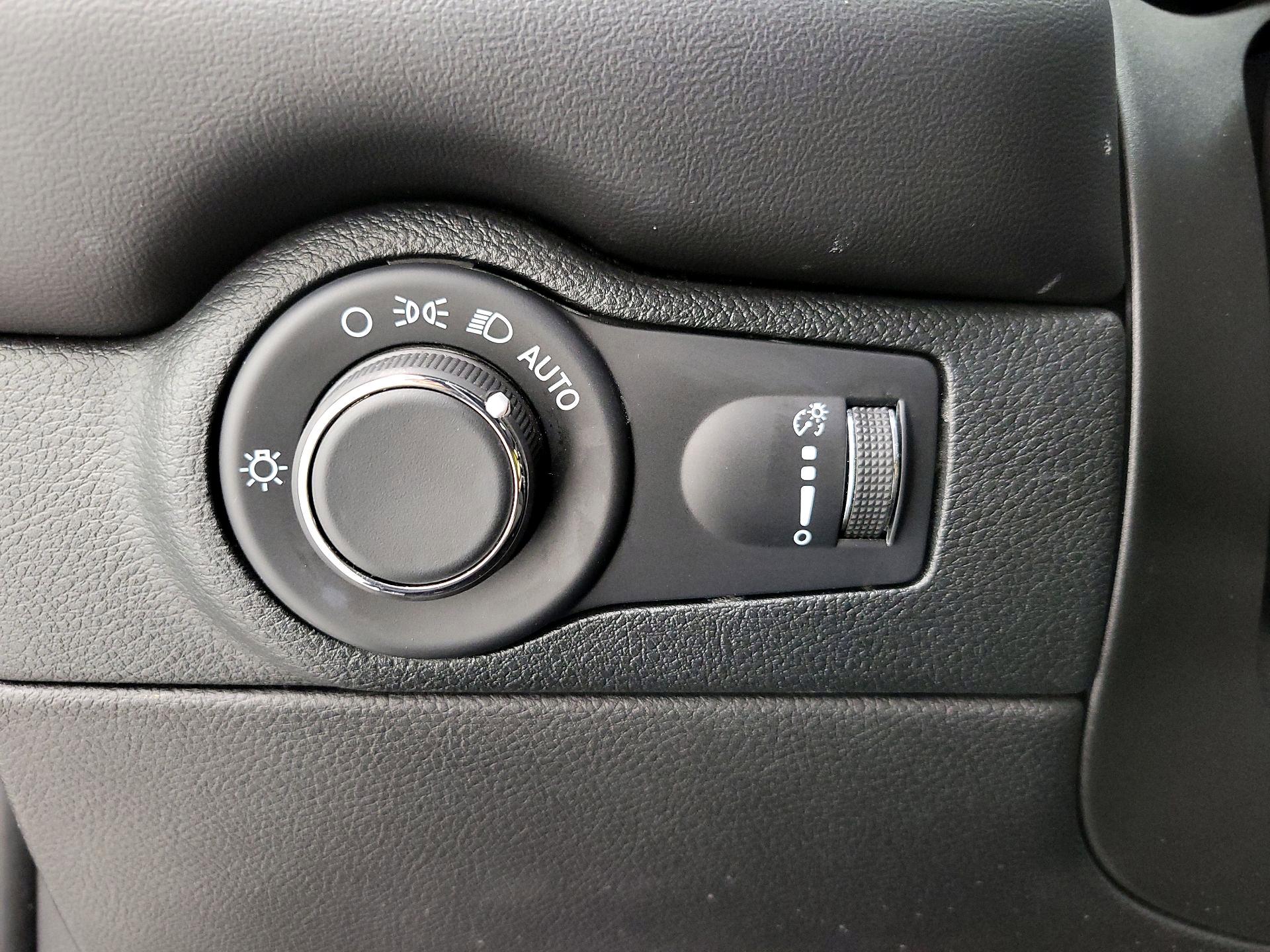 Thumbnail: 2023 Dodge Durango - 13