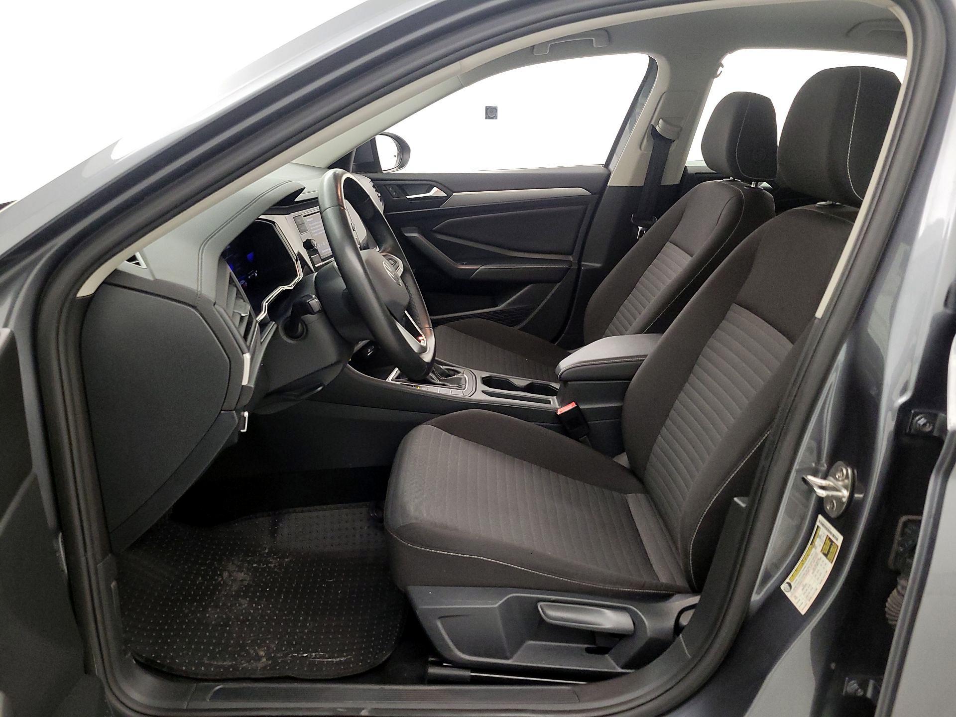 Thumbnail: 2024 Volkswagen Jetta - 11