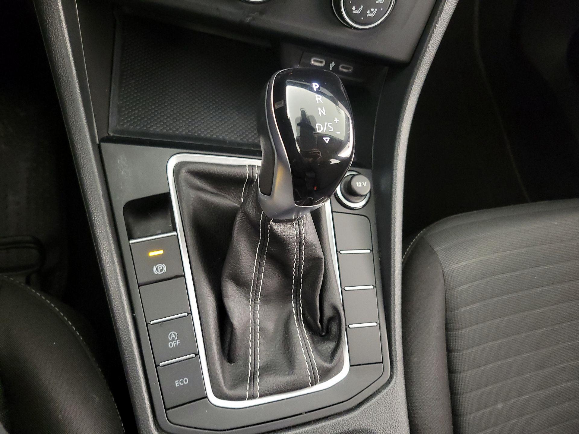 Thumbnail: 2024 Volkswagen Jetta - 17