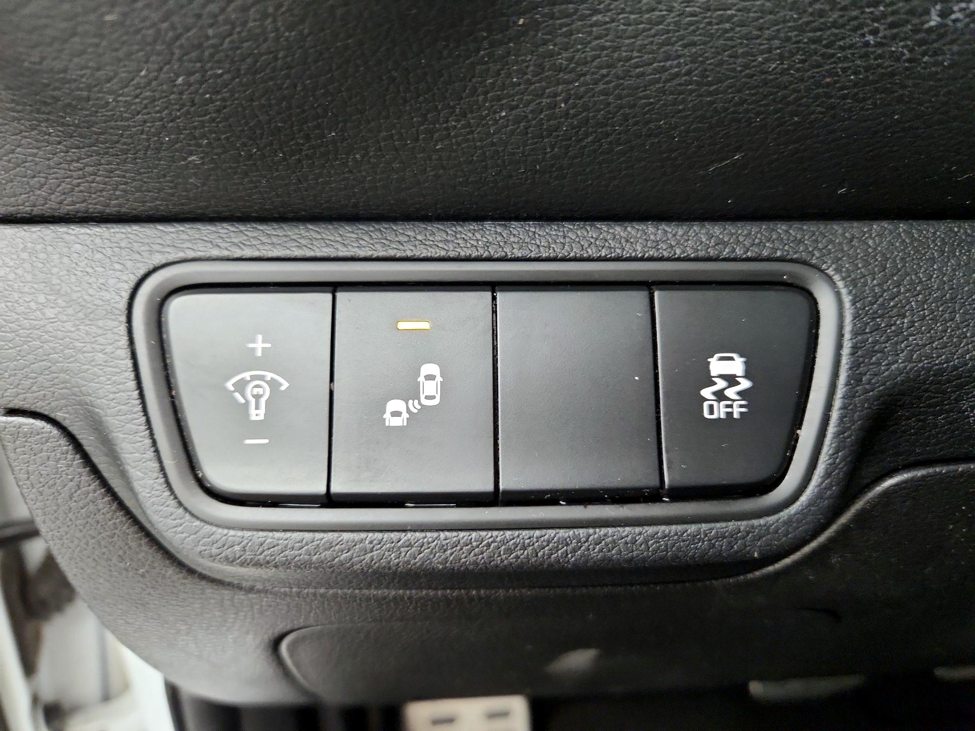 Thumbnail: 2023 Kia Forte - 13