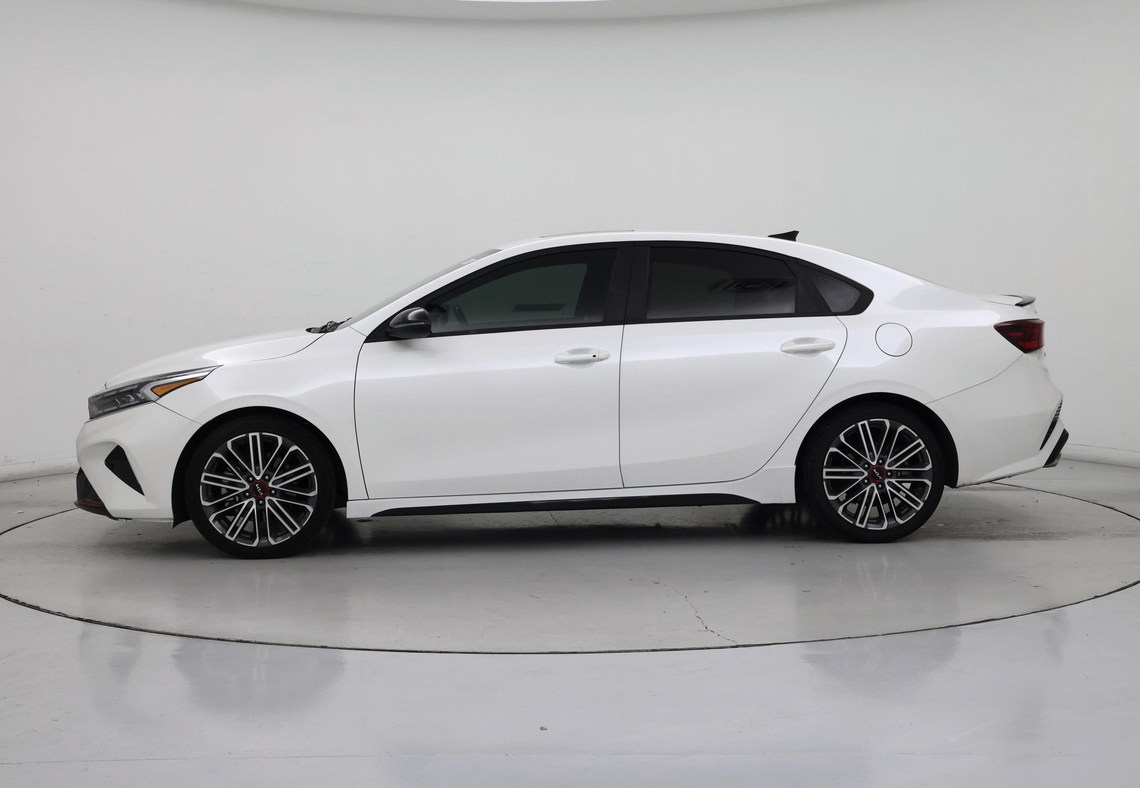 Thumbnail: 2023 Kia Forte - 3