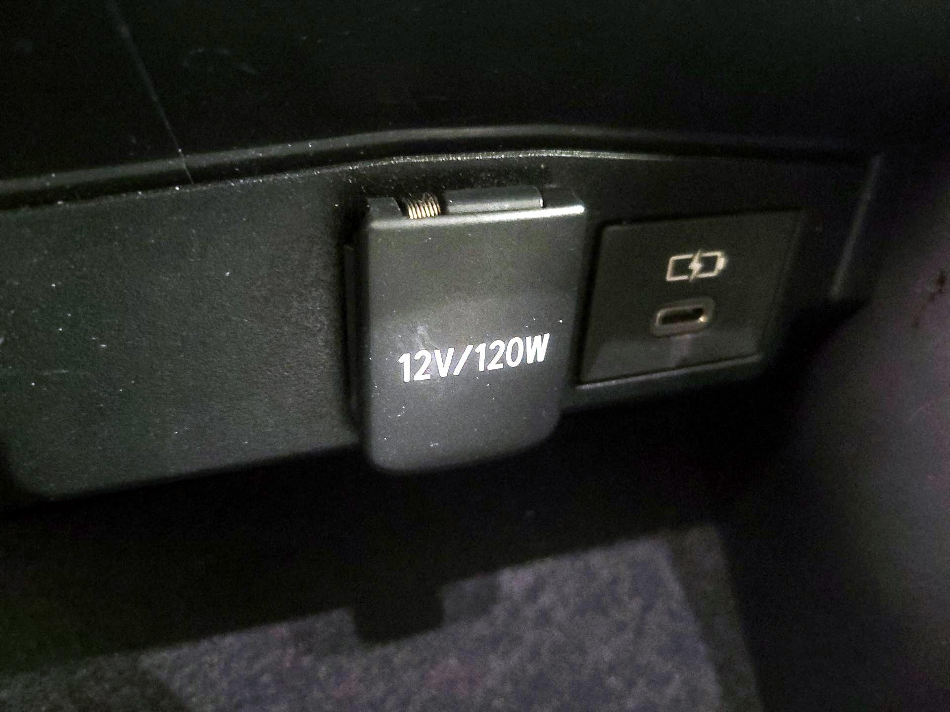 Thumbnail: 2025 Toyota Corolla - 18