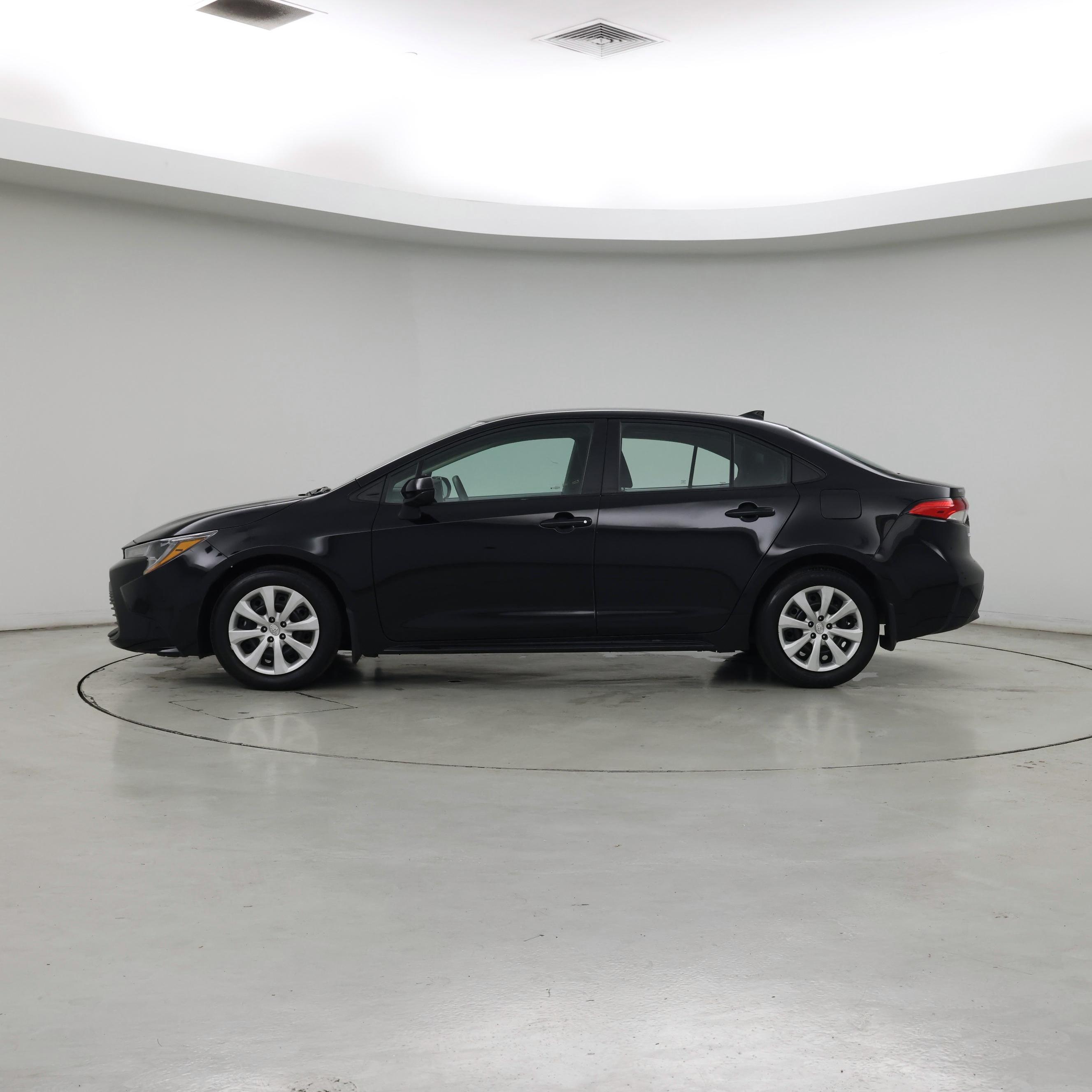 Thumbnail: 2025 Toyota Corolla - 3