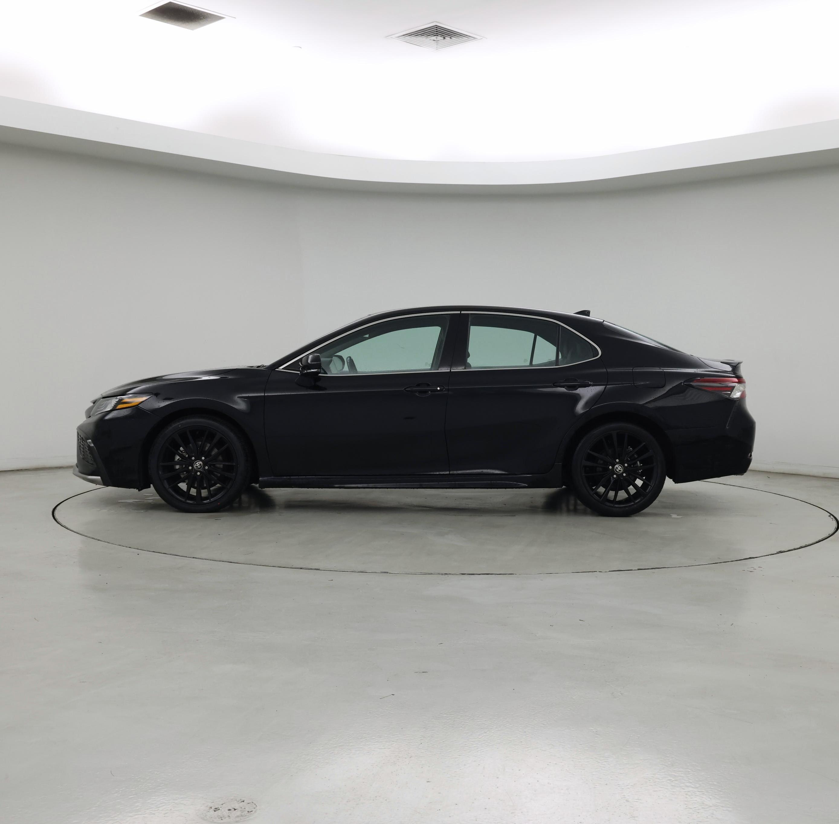 Thumbnail: 2024 Toyota Camry - 3