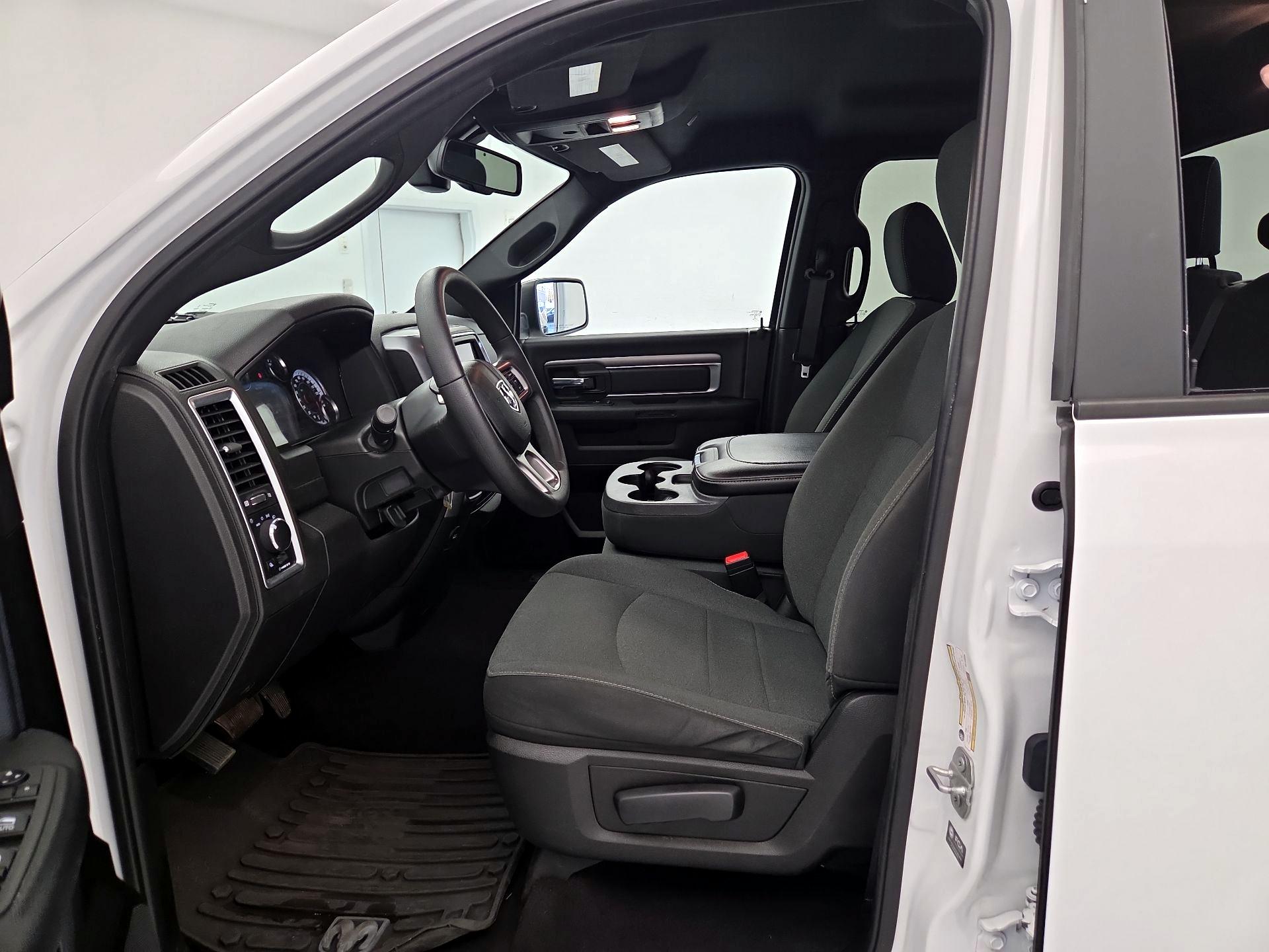 Thumbnail: 2022 RAM 1500 Classic - 11