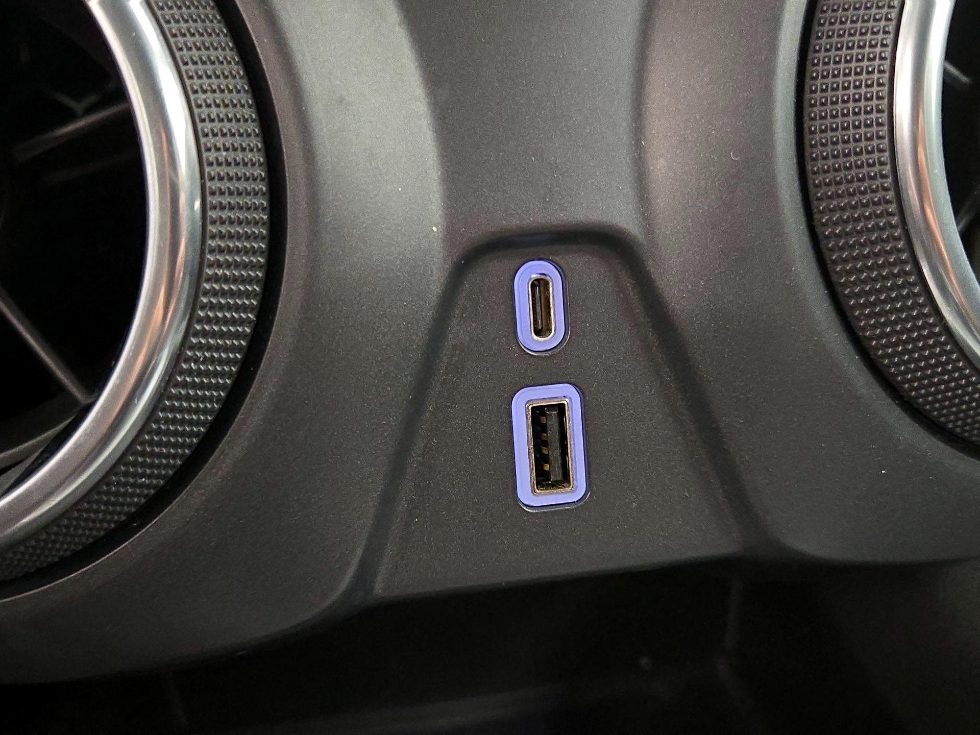 Thumbnail: 2021 Chevrolet Blazer - 18