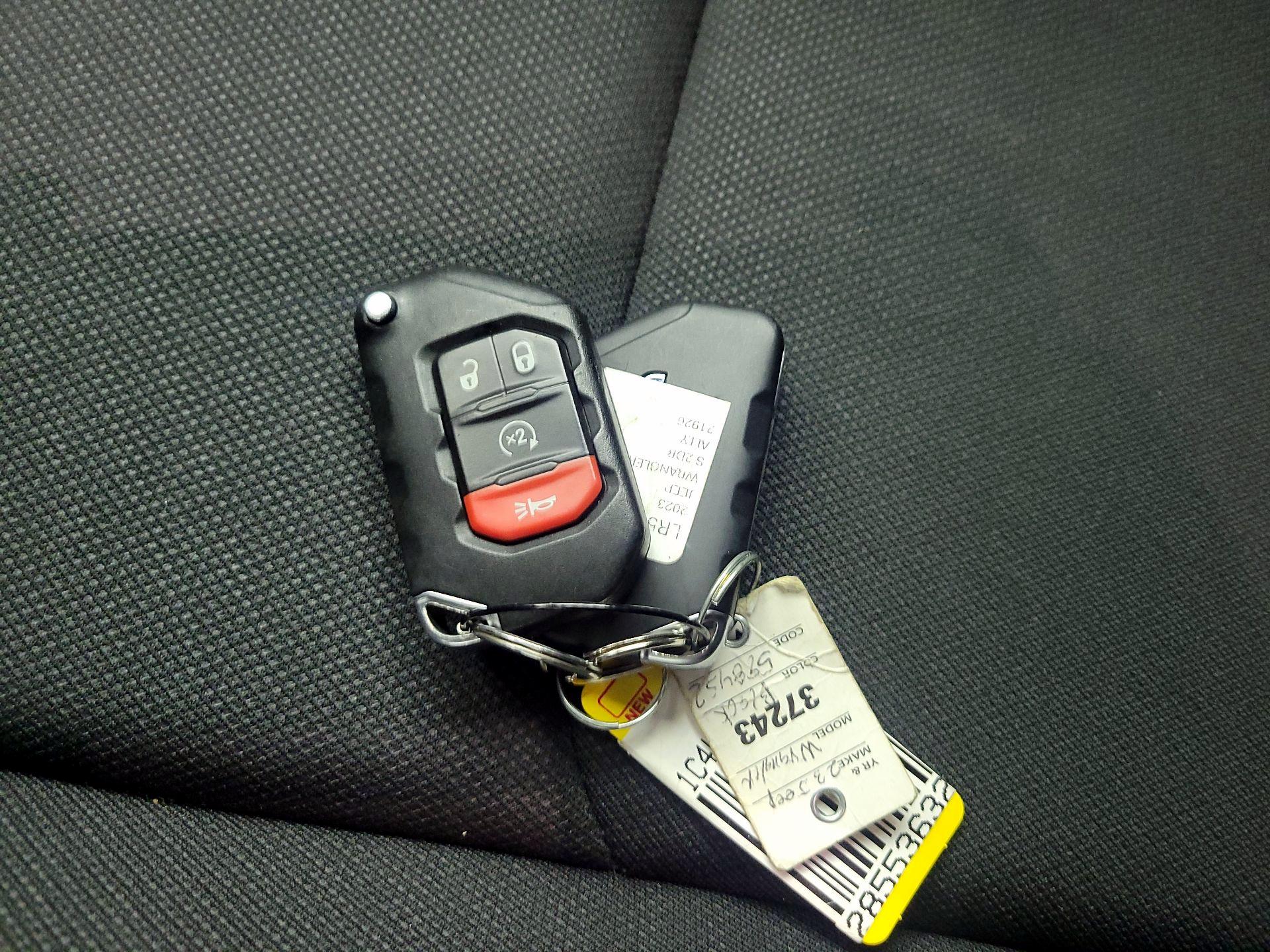 Thumbnail: 2023 Jeep Wrangler - 18