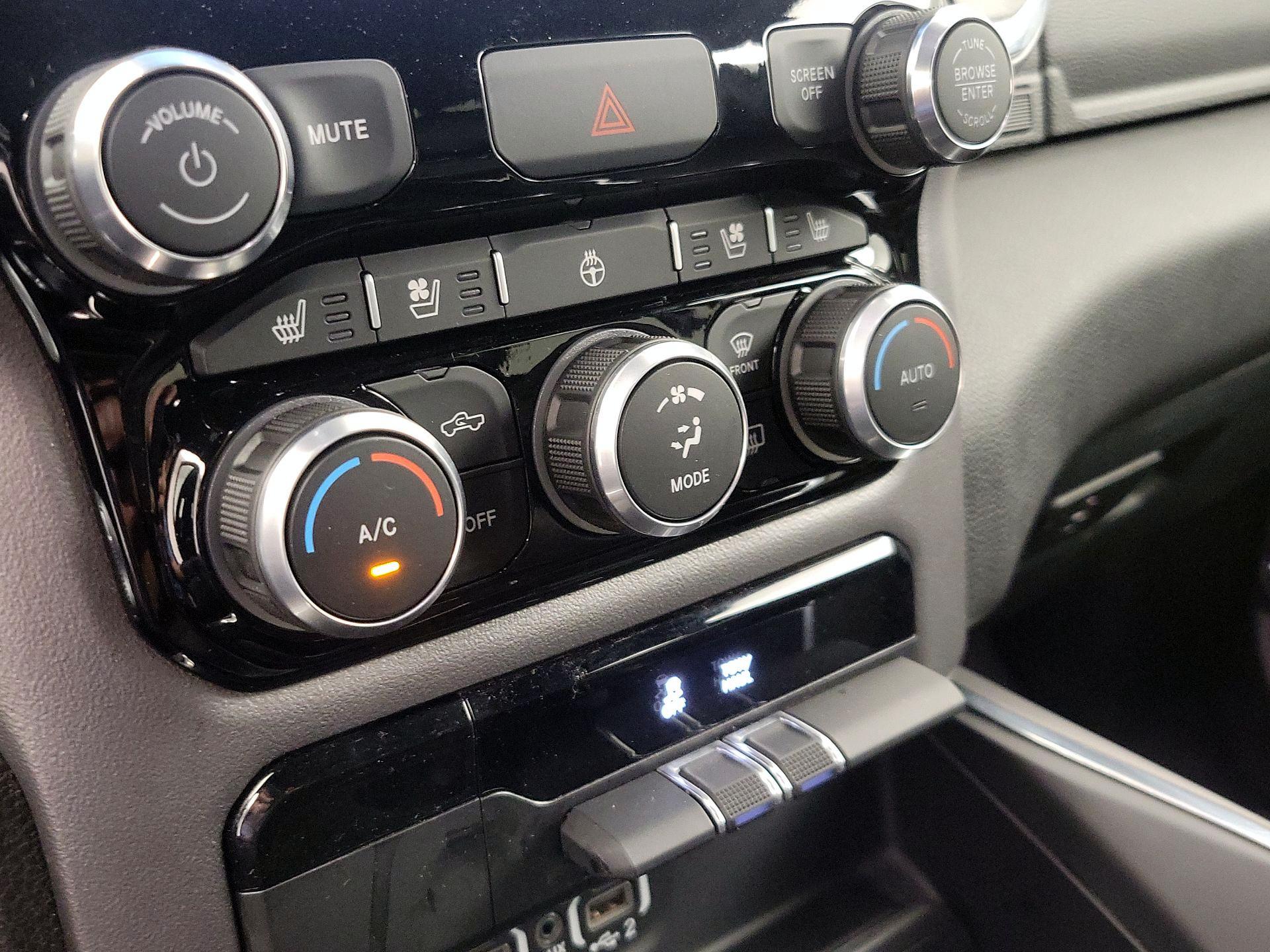 Thumbnail: 2024 RAM 1500 - 17