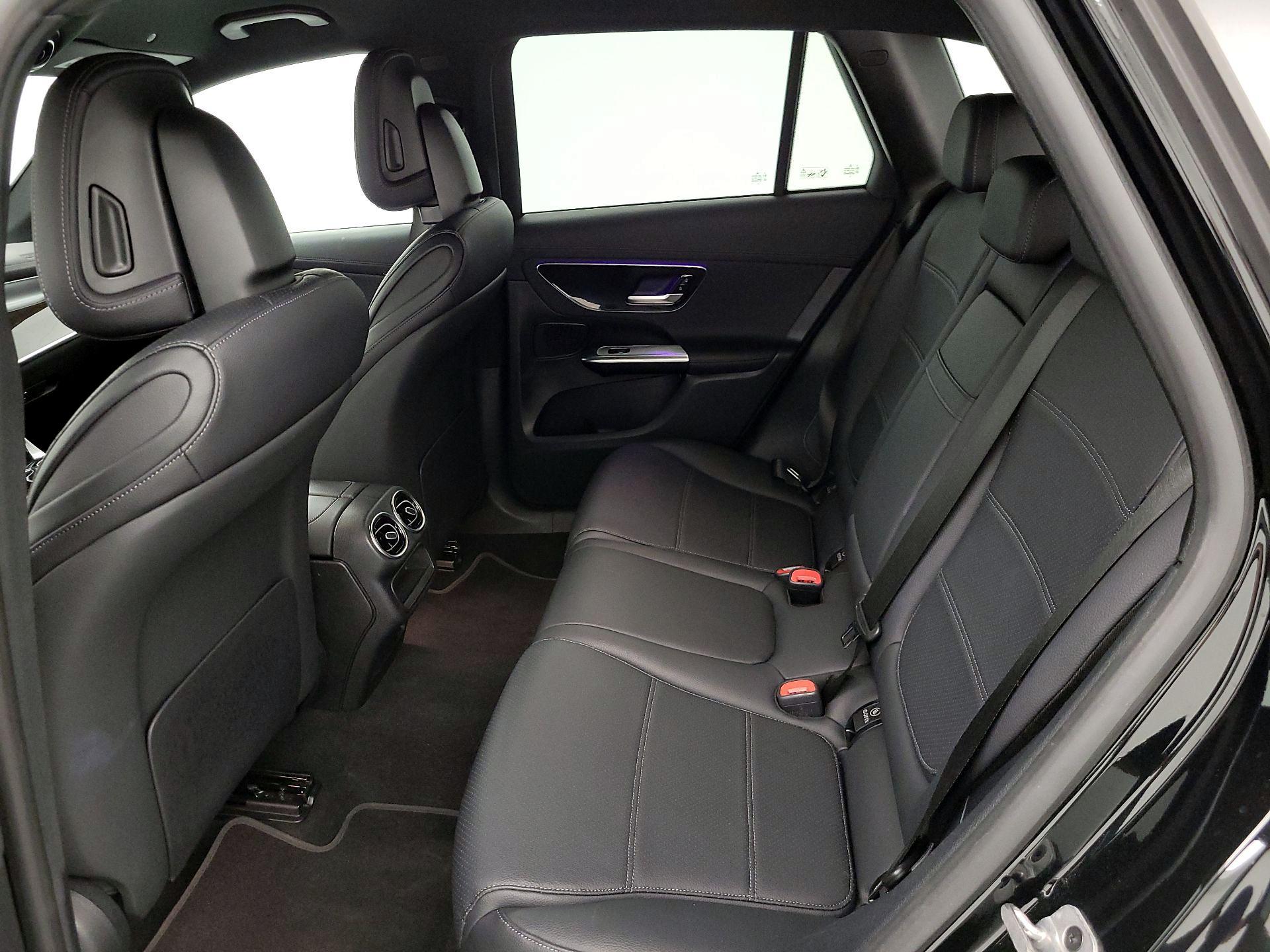 Thumbnail: 2024 Mercedes-Benz GLC - 19