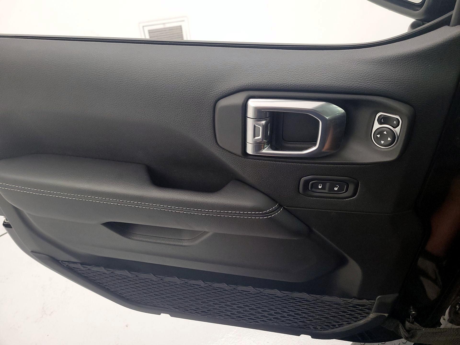 Thumbnail: 2021 Jeep Wrangler - 12