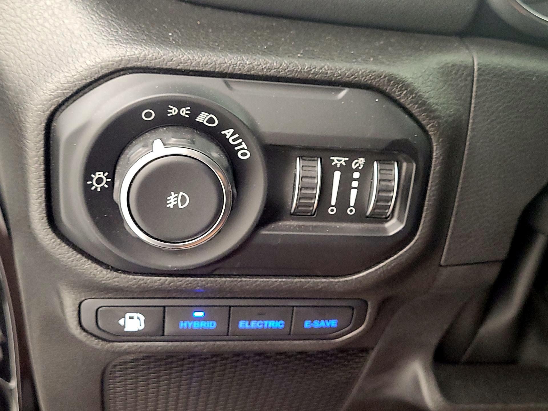 Thumbnail: 2021 Jeep Wrangler - 13