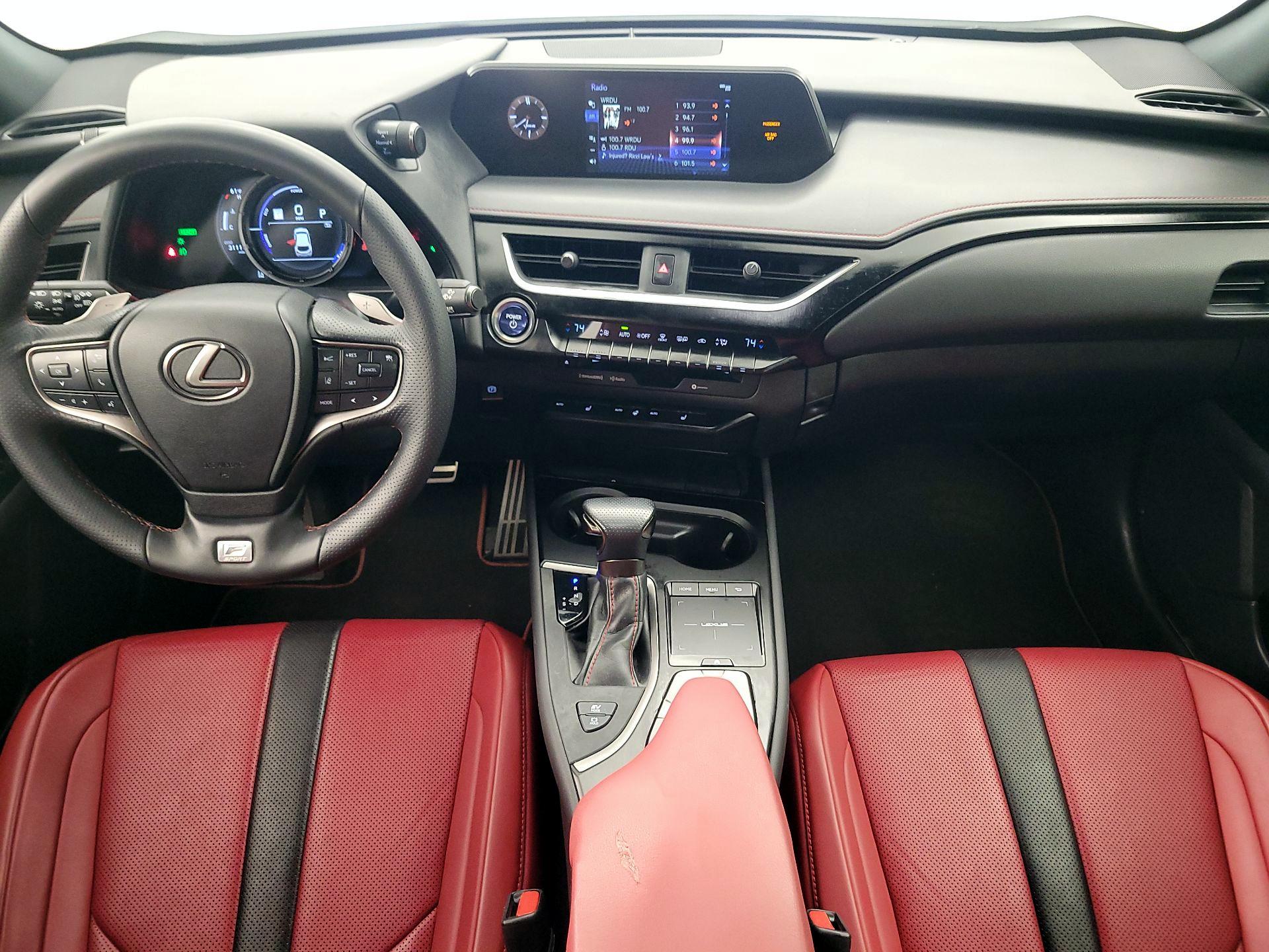 Thumbnail: 2022 Lexus UX - 9