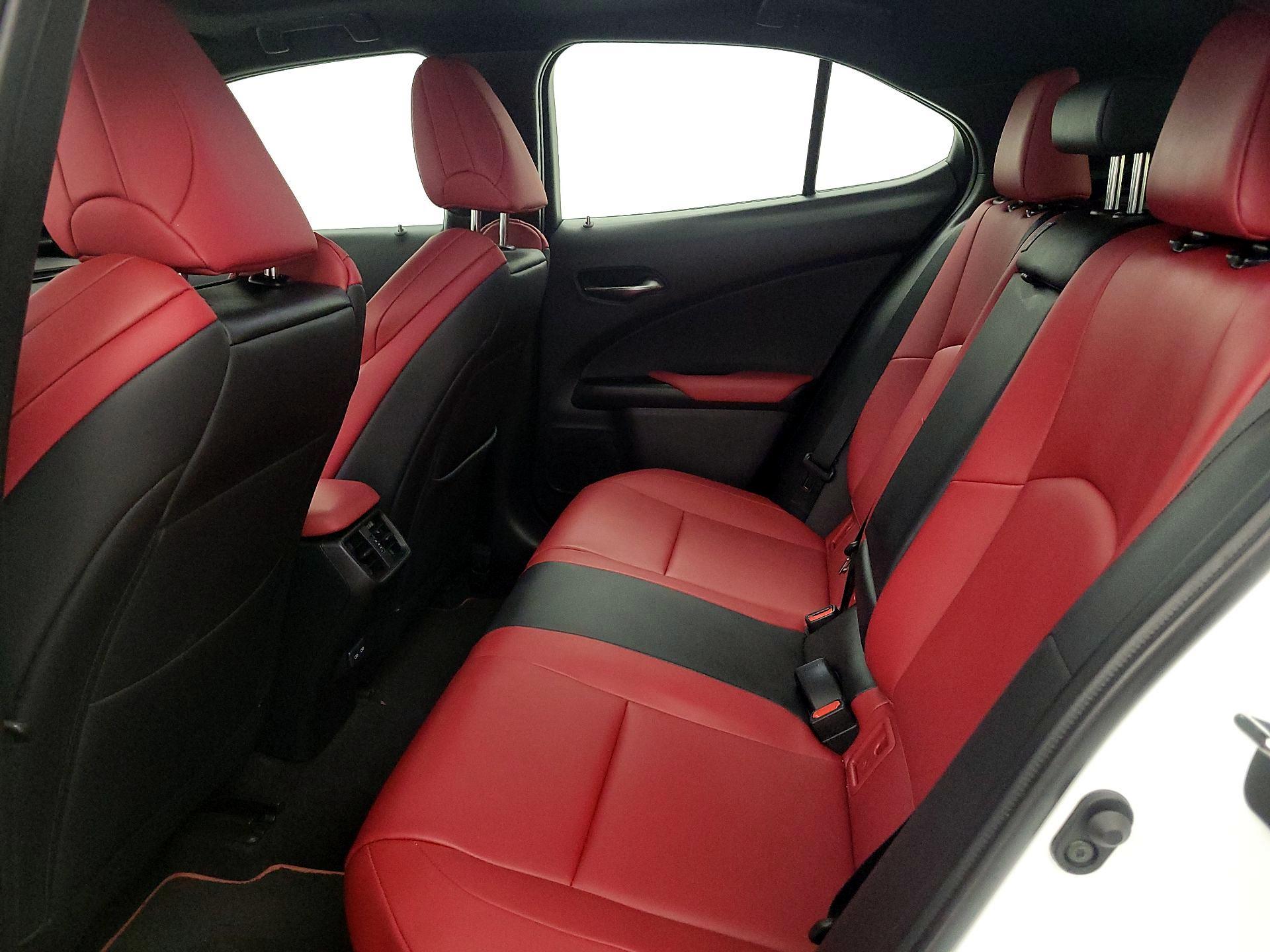 Thumbnail: 2022 Lexus UX - 20