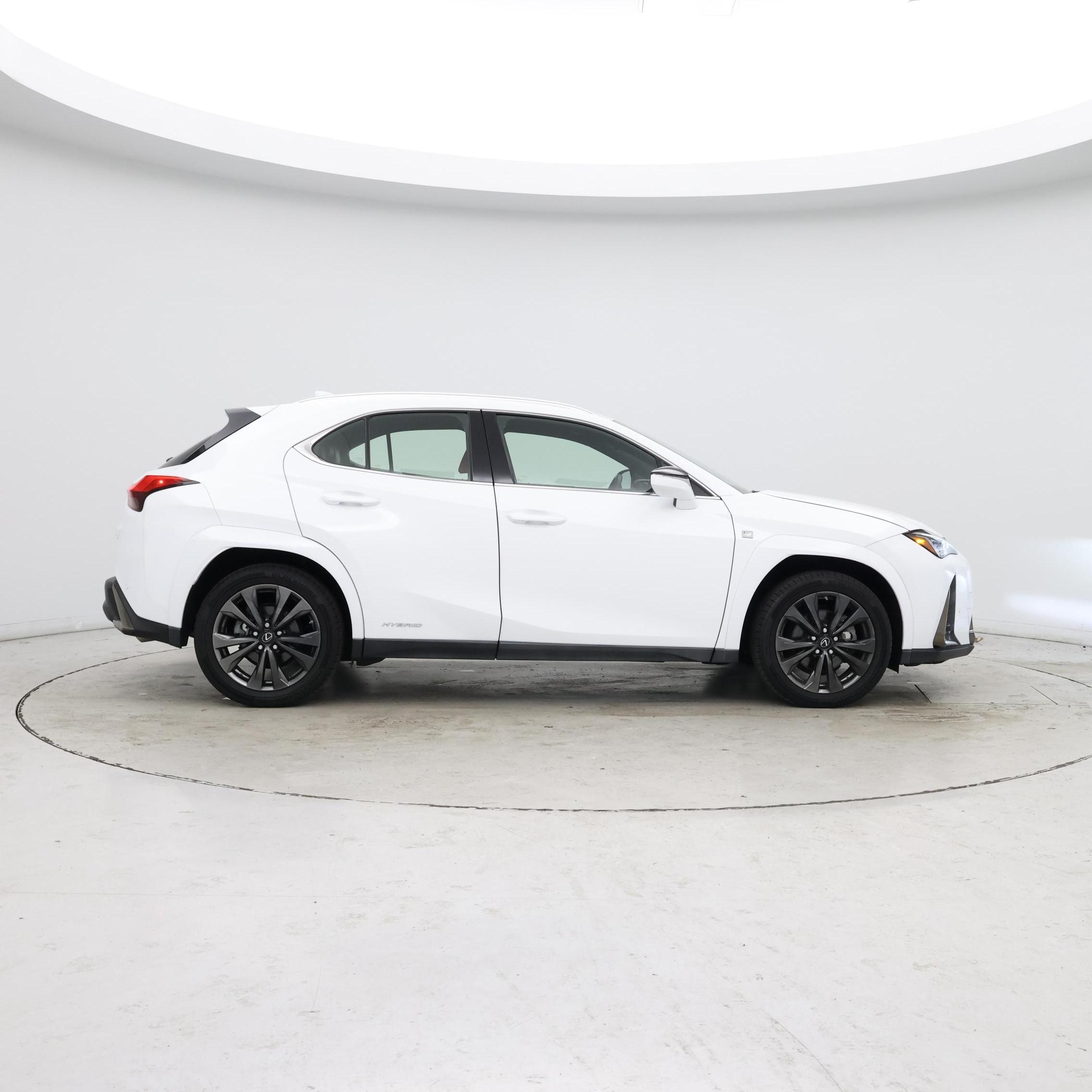 Thumbnail: 2022 Lexus UX - 7