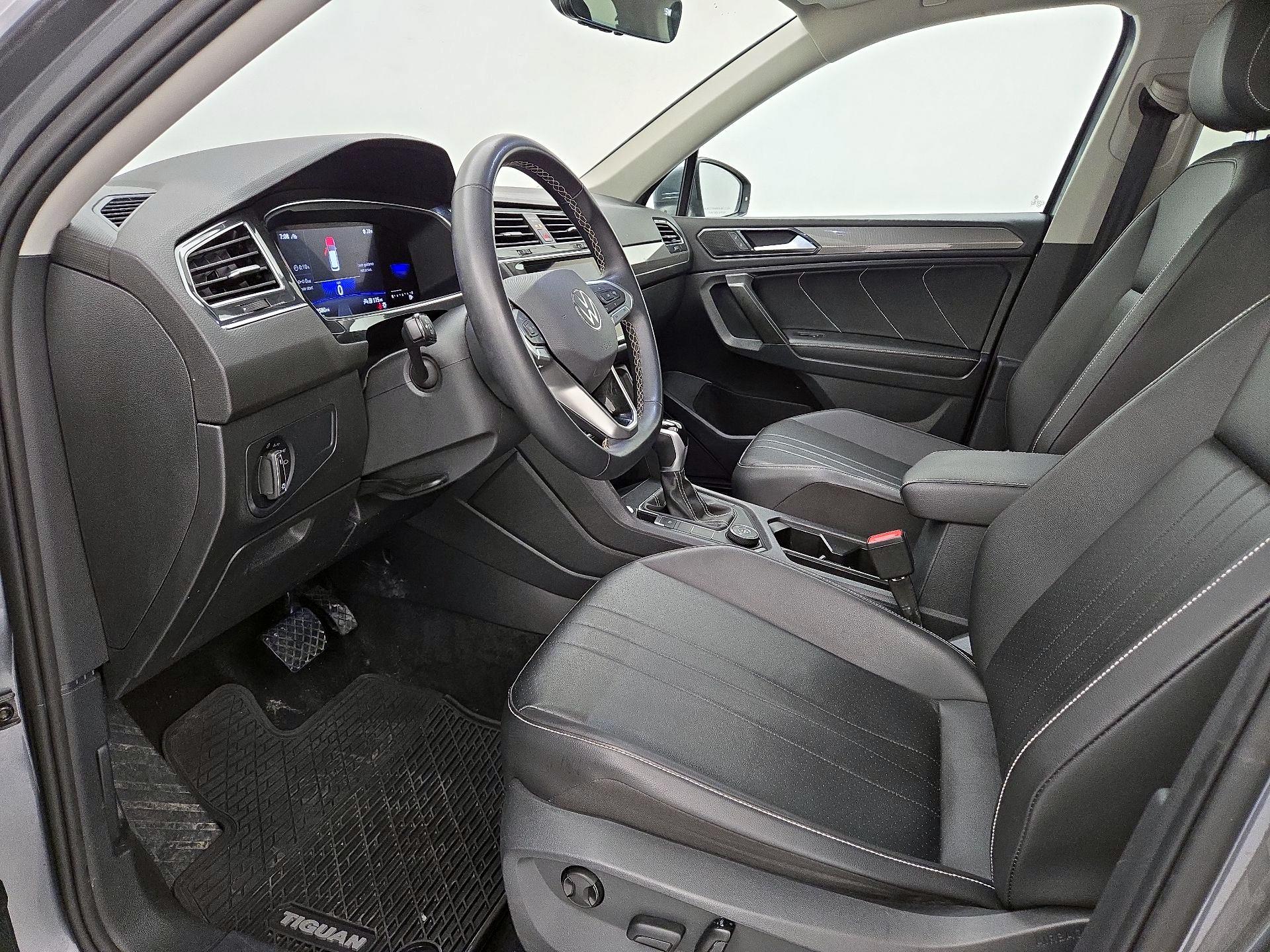 Thumbnail: 2022 Volkswagen Tiguan - 11